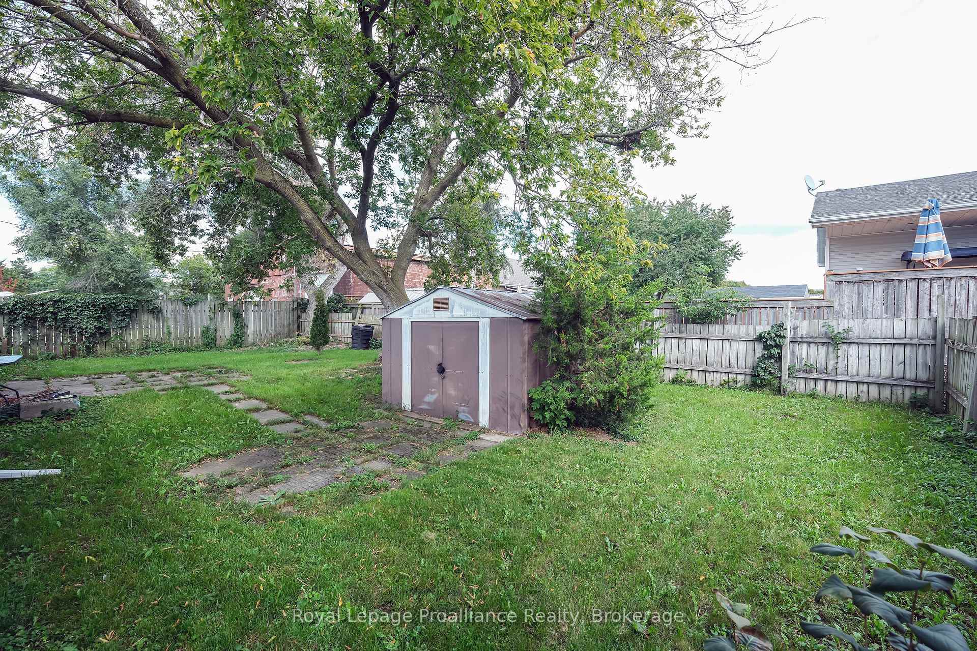 Photo 19 of 39 Centre Street, Belleville, Belleville Ward — HOMEH