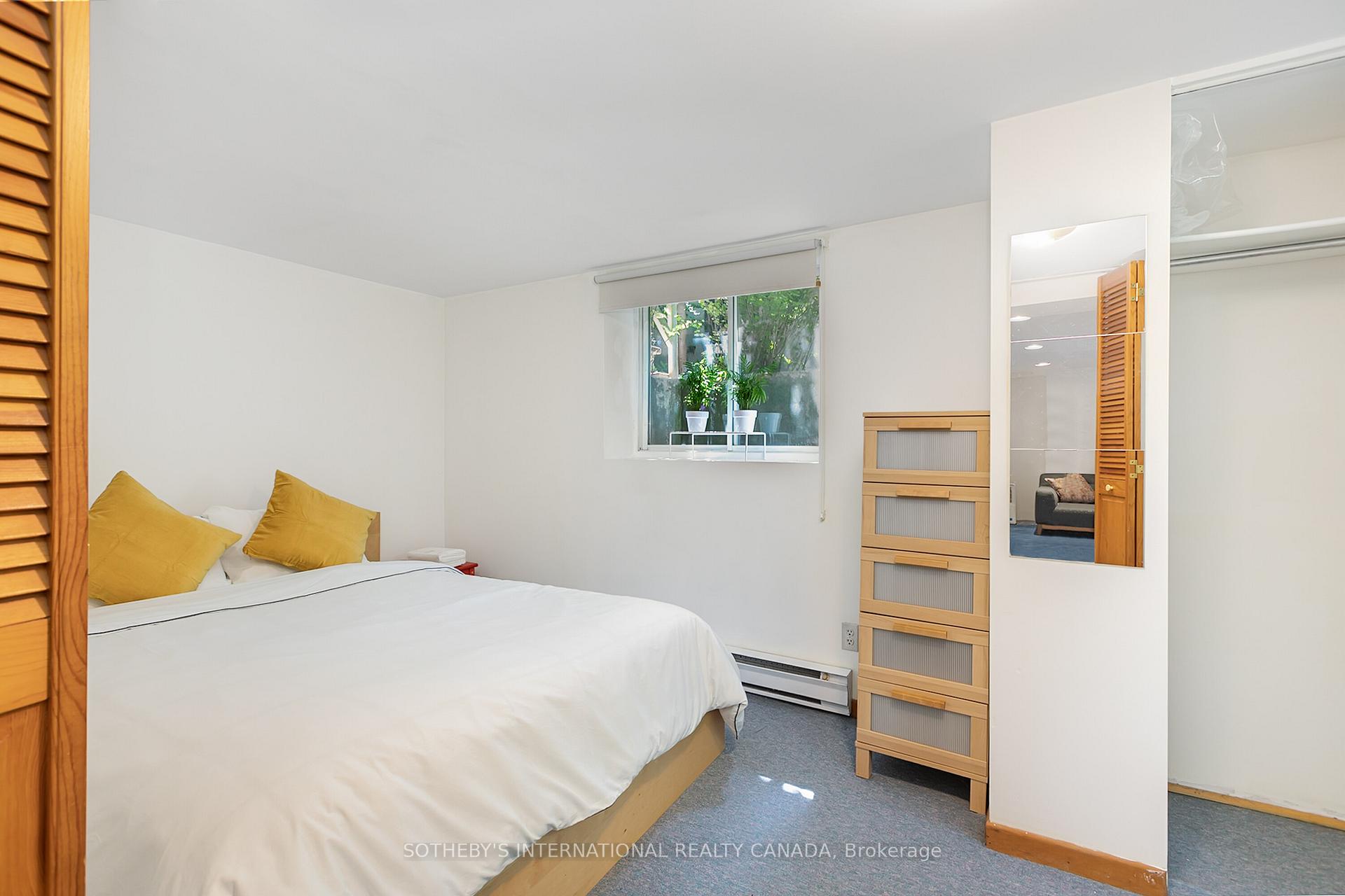 Photo 5 of Unit Lower, 89 Willcocks Street, Toronto, University — HOMEH