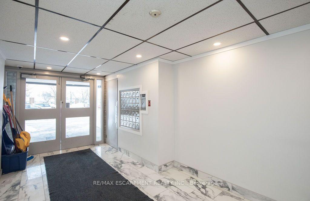Photo 30 of Unit 110, 71 Vanier Drive, Kitchener, Vanier - Kitchener — HOMEH