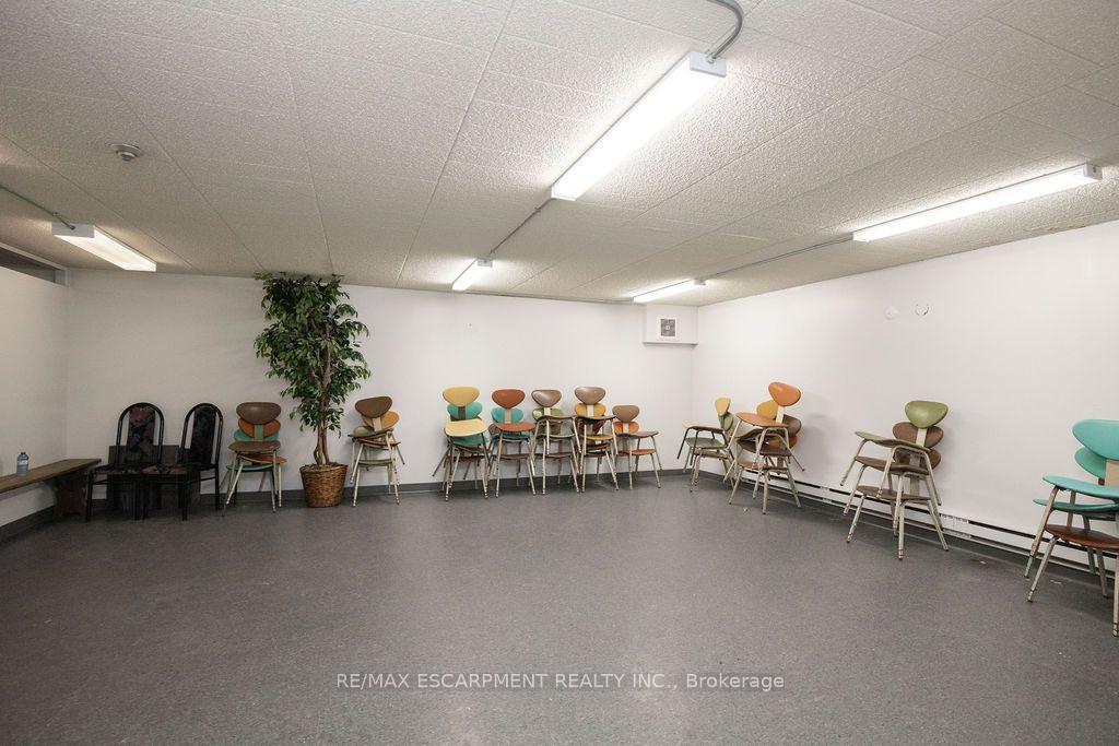 Photo 38 of Unit 110, 71 Vanier Drive, Kitchener, Vanier - Kitchener — HOMEH