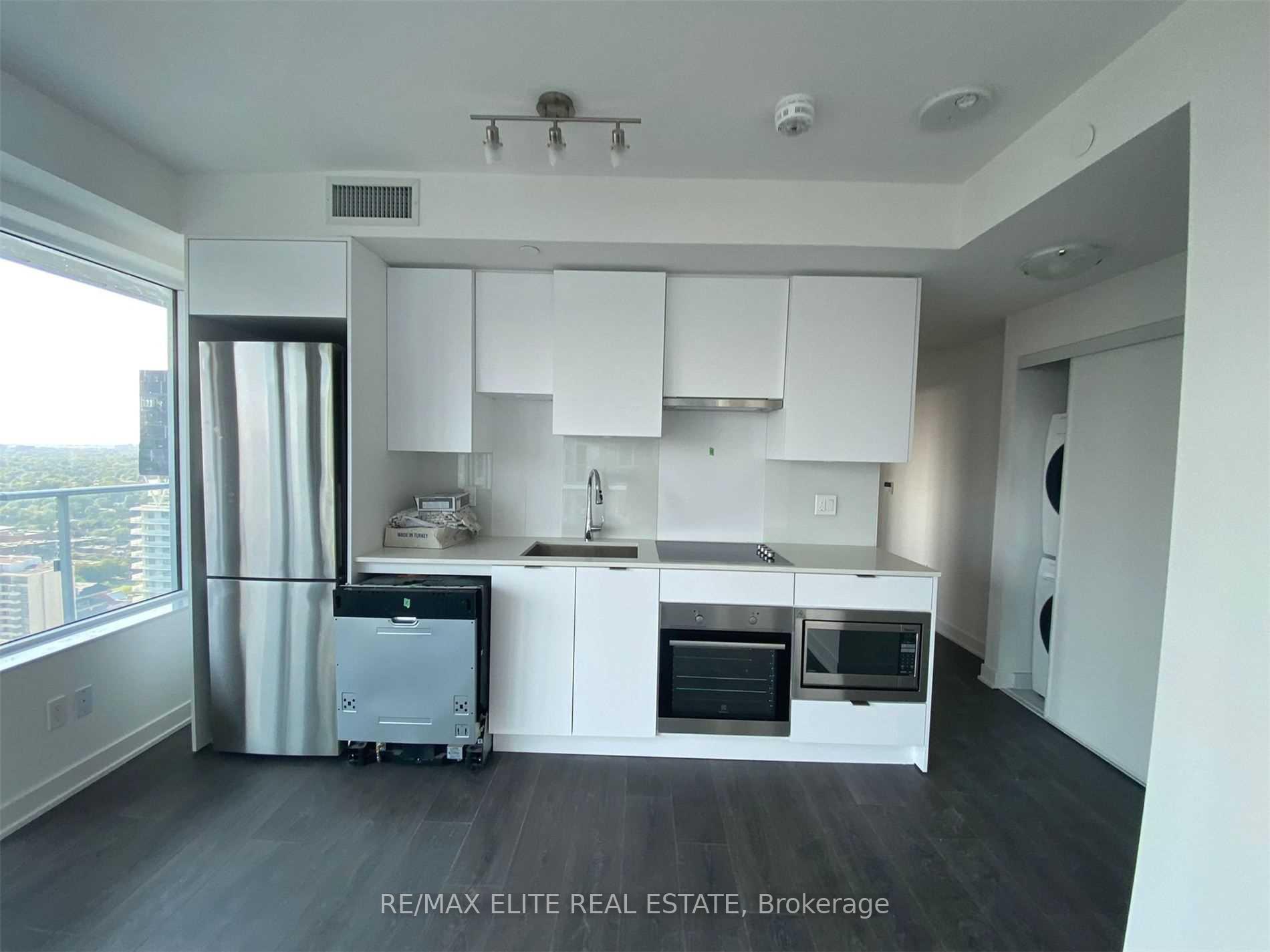 Photo of Unit 3209, 99 Broadway Avenue