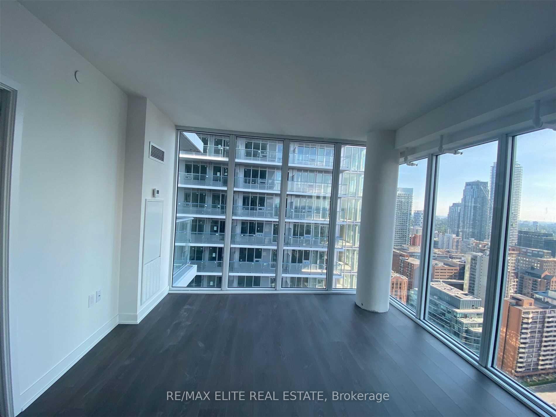 Photo 2 of Unit 3209, 99 Broadway Avenue, Toronto, Mount Pleasant West — HOMEH
