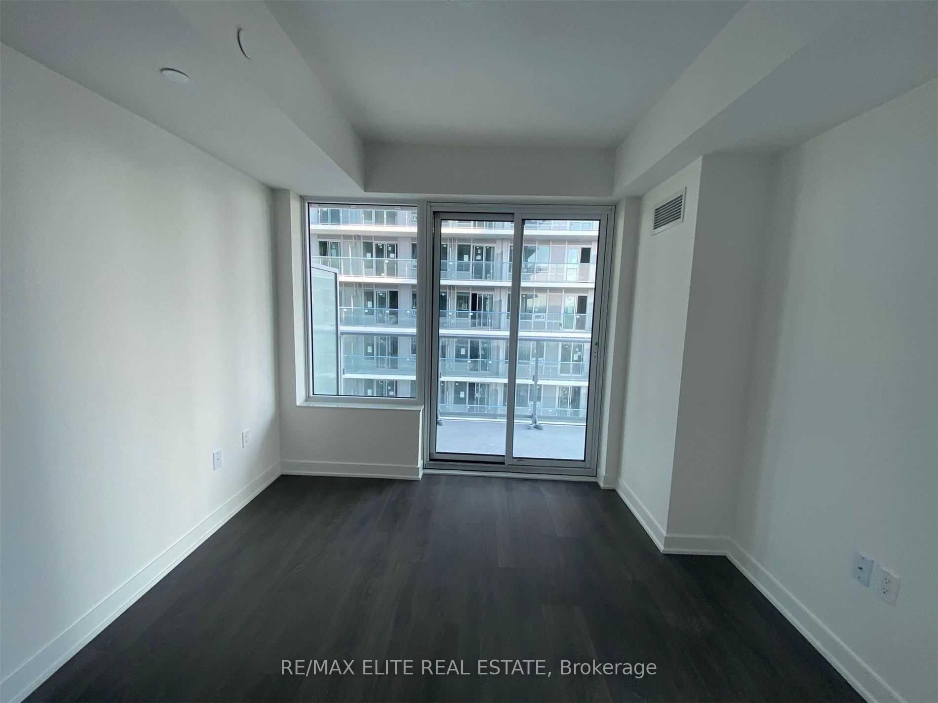 Photo 5 of Unit 3209, 99 Broadway Avenue, Toronto, Mount Pleasant West — HOMEH