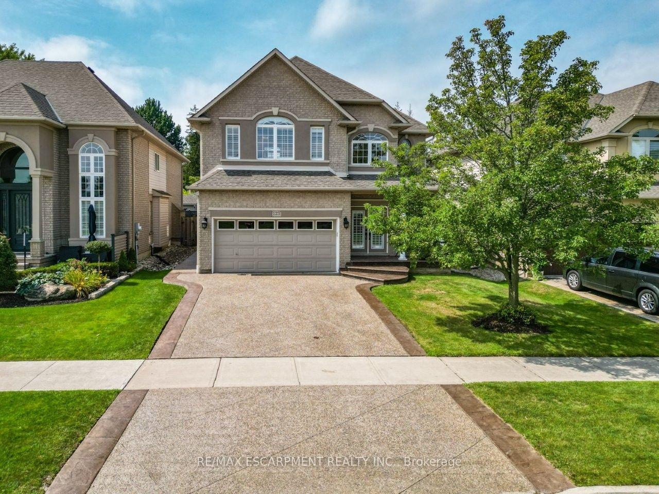 Photo 4 of 123 Moorland Crescent, Hamilton, Meadowlands — HOMEH