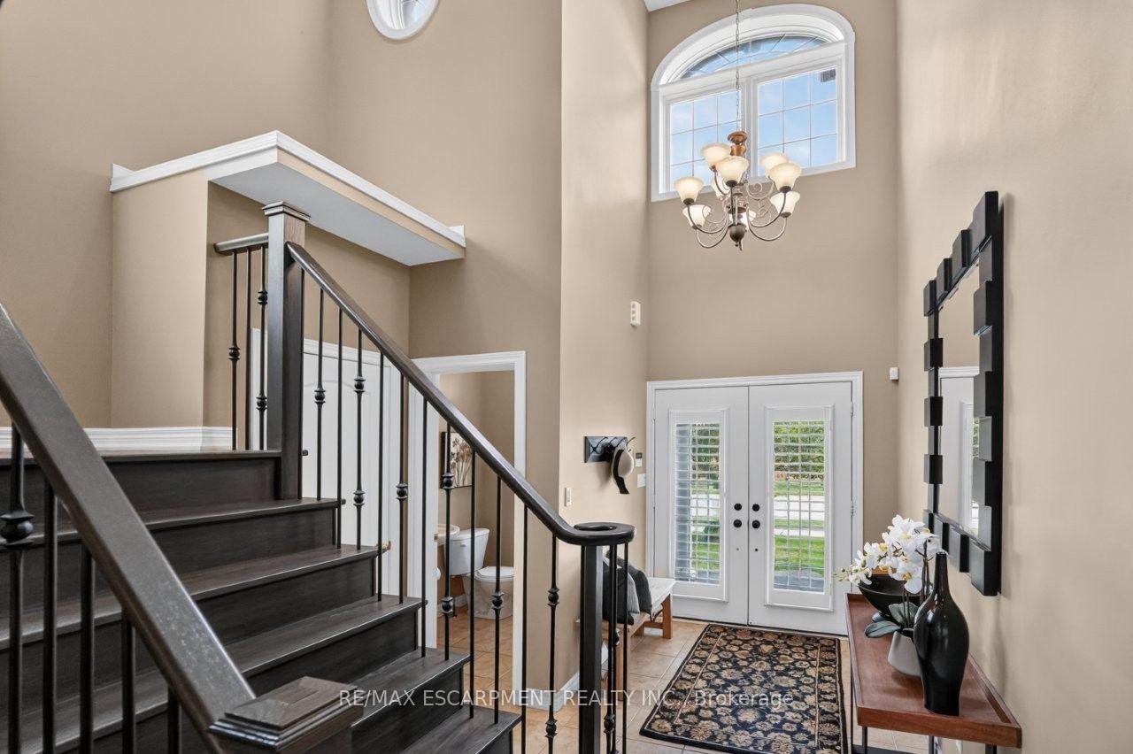 Photo 5 of 123 Moorland Crescent, Hamilton, Meadowlands — HOMEH
