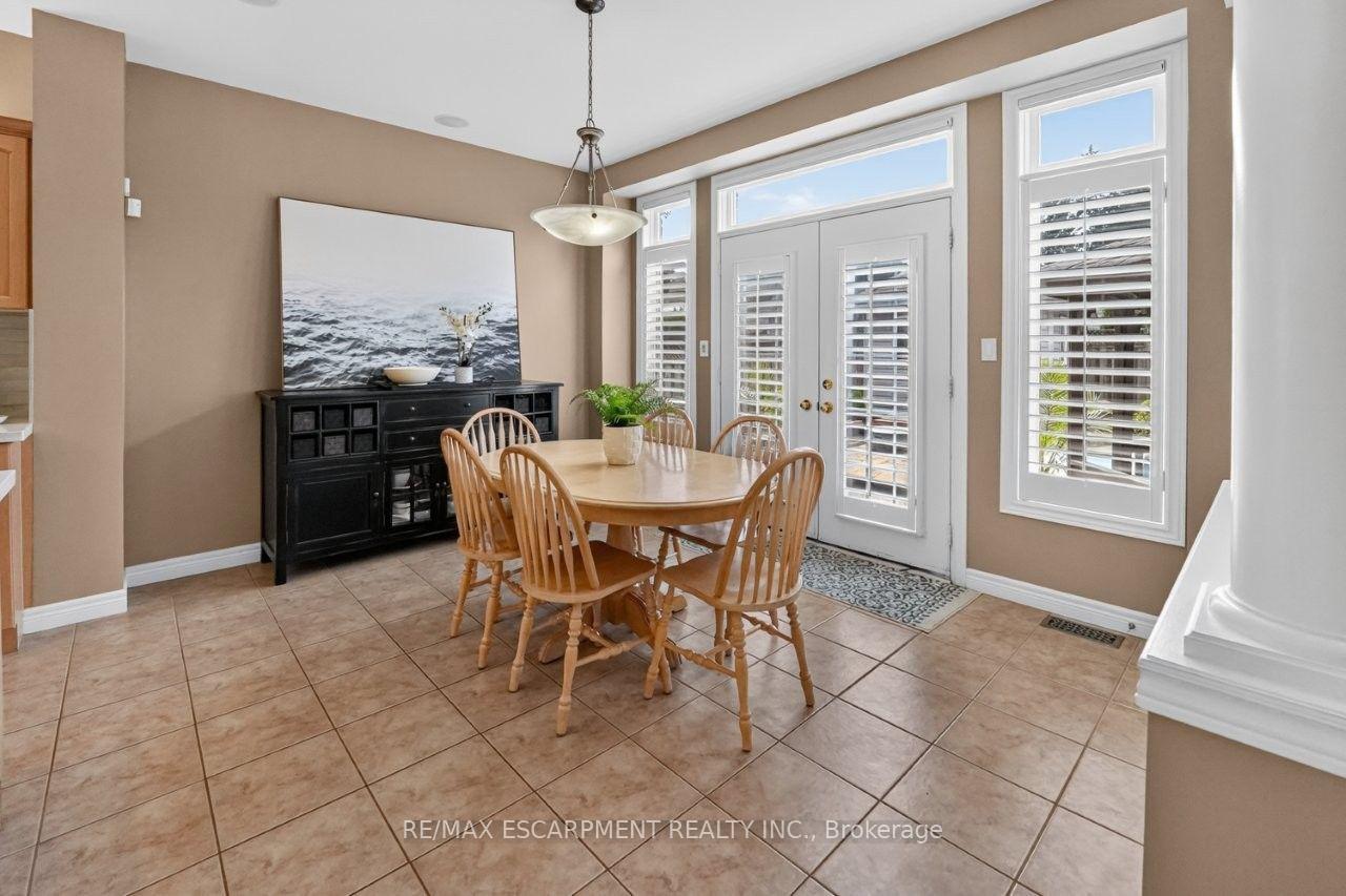 Photo 9 of 123 Moorland Crescent, Hamilton, Meadowlands — HOMEH
