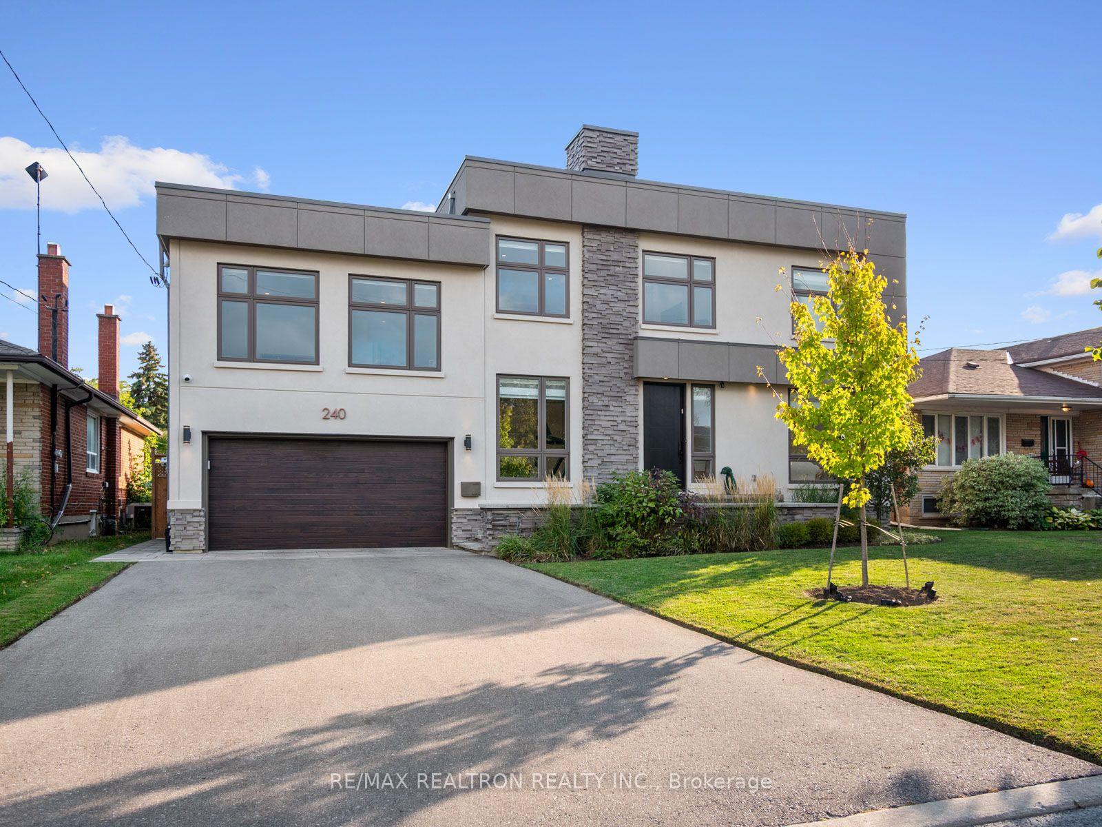 Photo 2 of 240 Maxwell Street, North York, Bathurst Manor — HOMEH