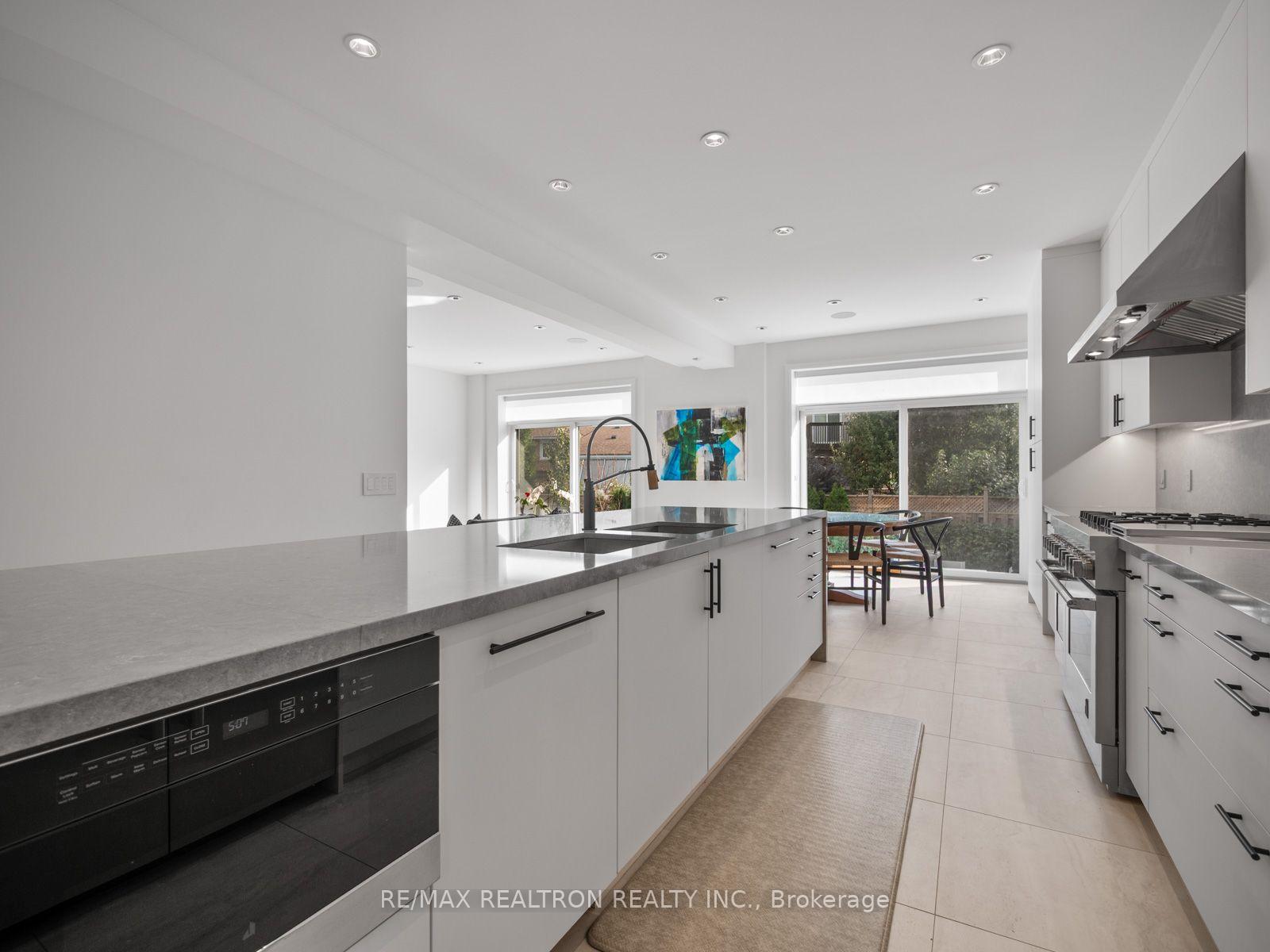 Photo 12 of 240 Maxwell Street, North York, Bathurst Manor — HOMEH