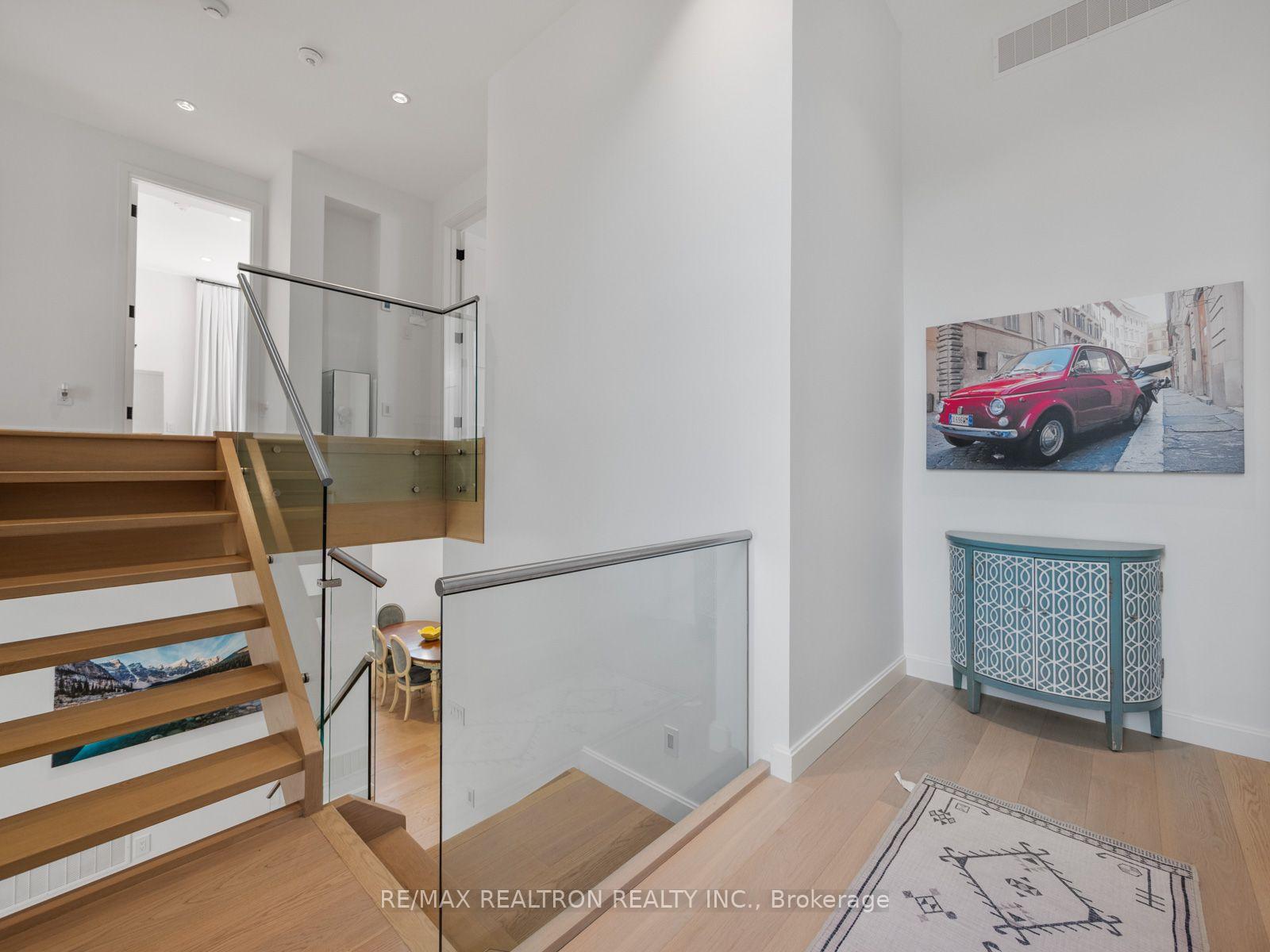 Photo 15 of 240 Maxwell Street, North York, Bathurst Manor — HOMEH