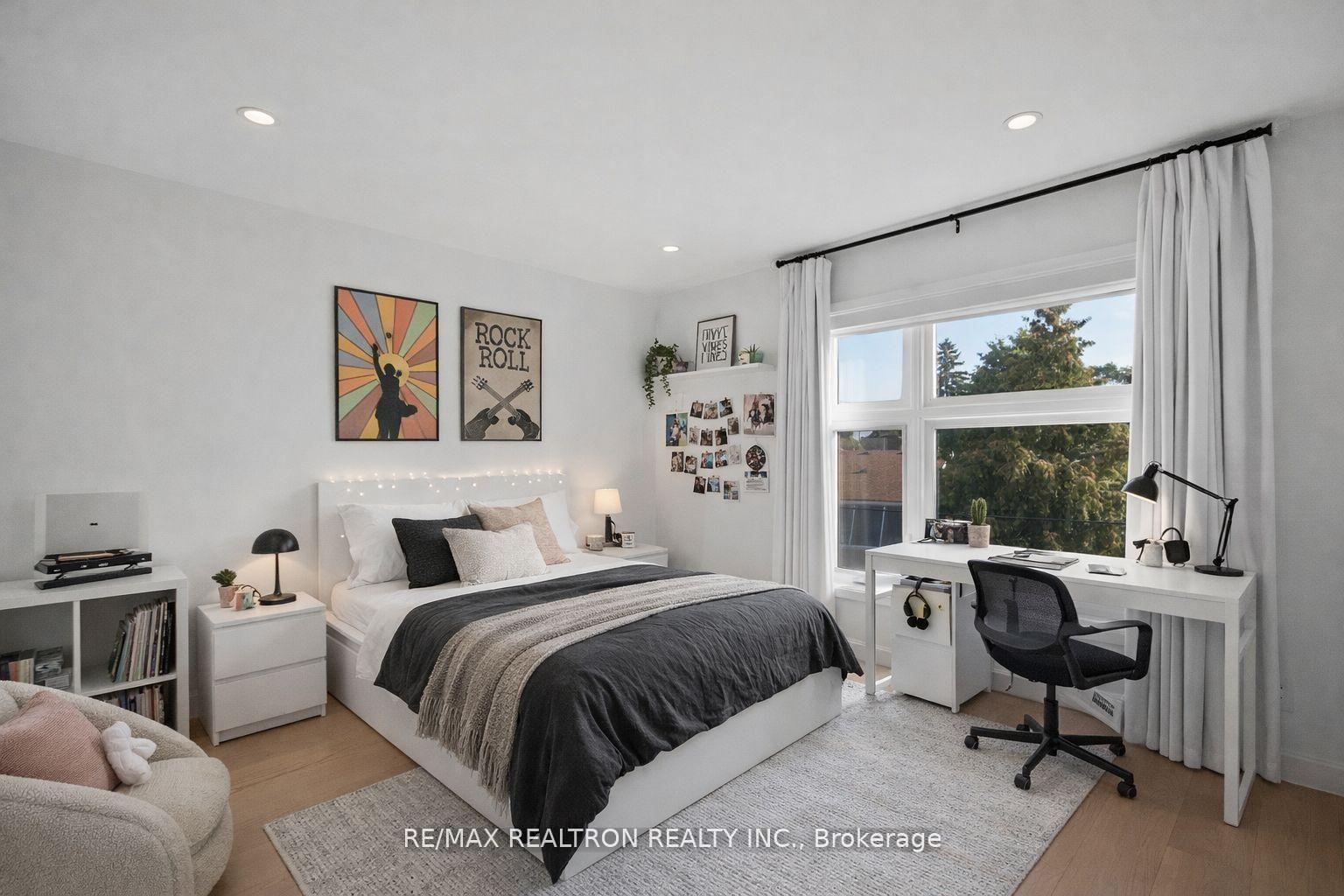 Photo 23 of 240 Maxwell Street, North York, Bathurst Manor — HOMEH