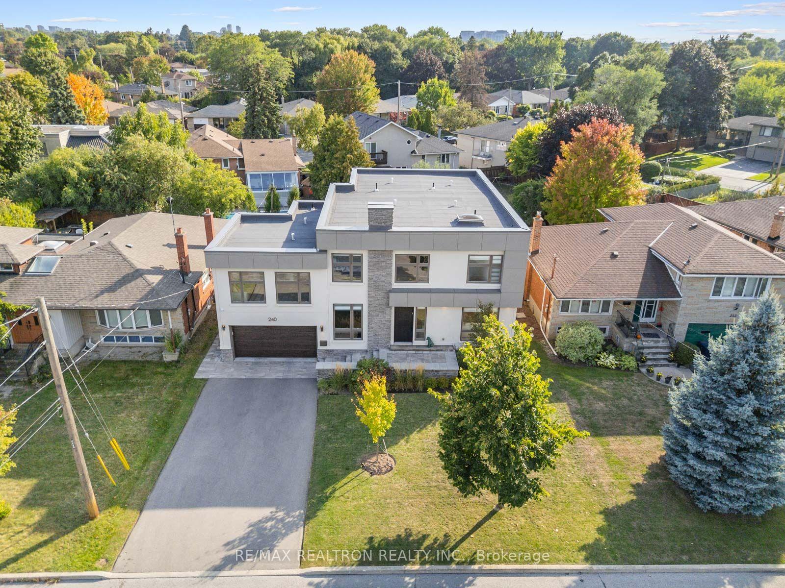 Photo 30 of 240 Maxwell Street, North York, Bathurst Manor — HOMEH