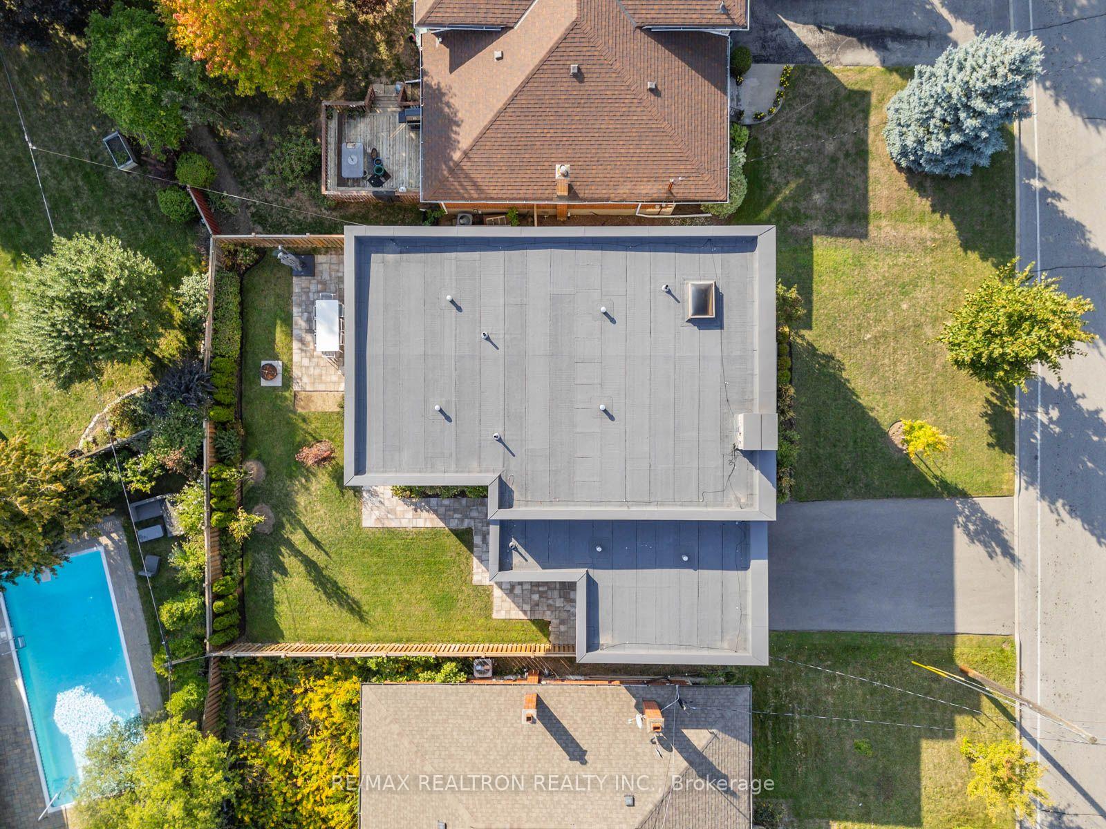 Photo 31 of 240 Maxwell Street, North York, Bathurst Manor — HOMEH