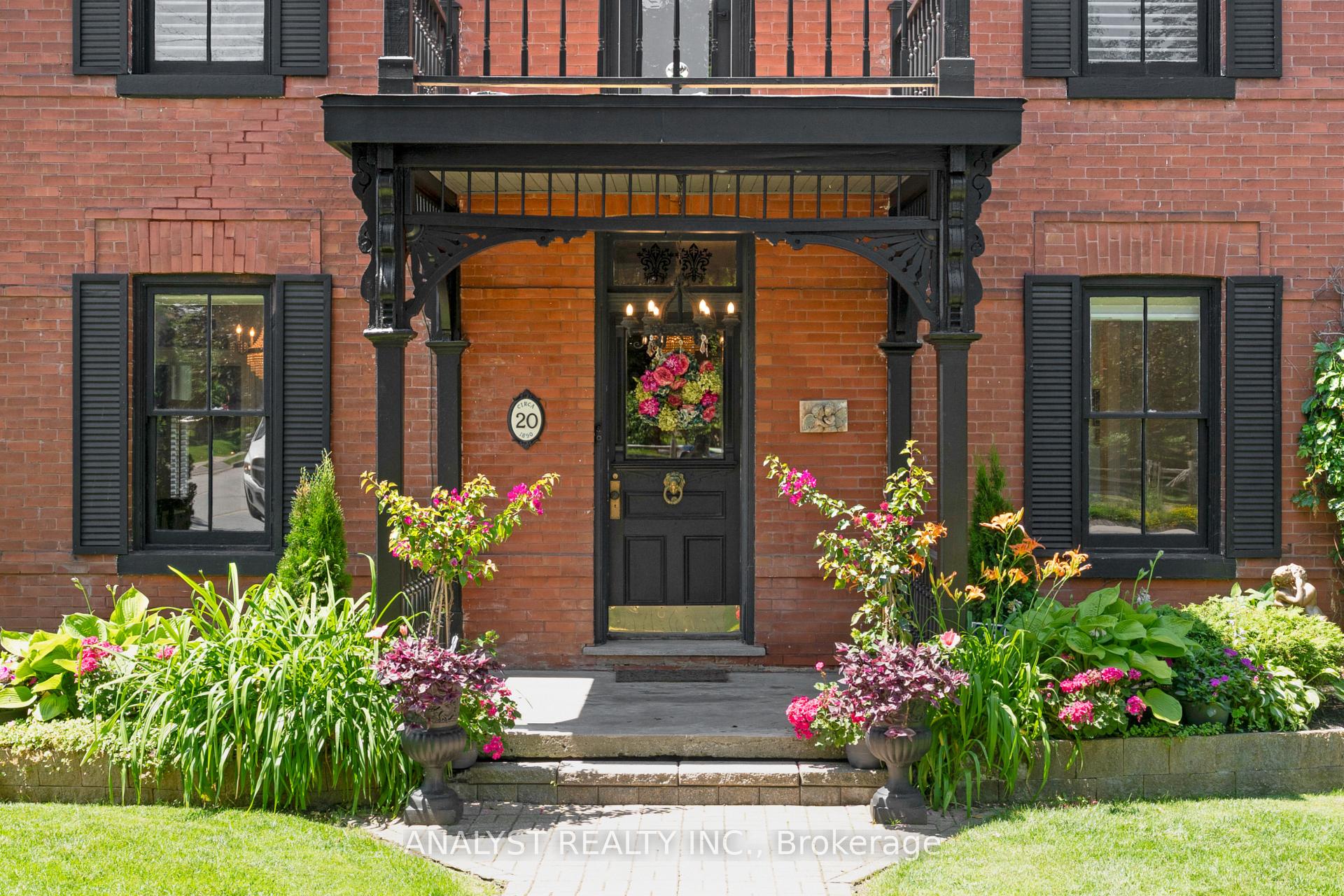 Photo 2 of 20 King Street S, Innisfil, Cookstown — HOMEH