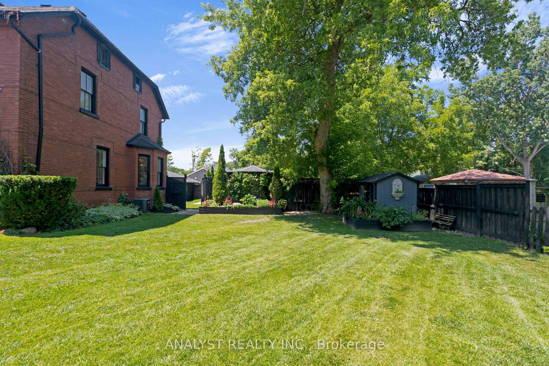 Photo 38 of 20 King Street S, Innisfil, Cookstown — HOMEH