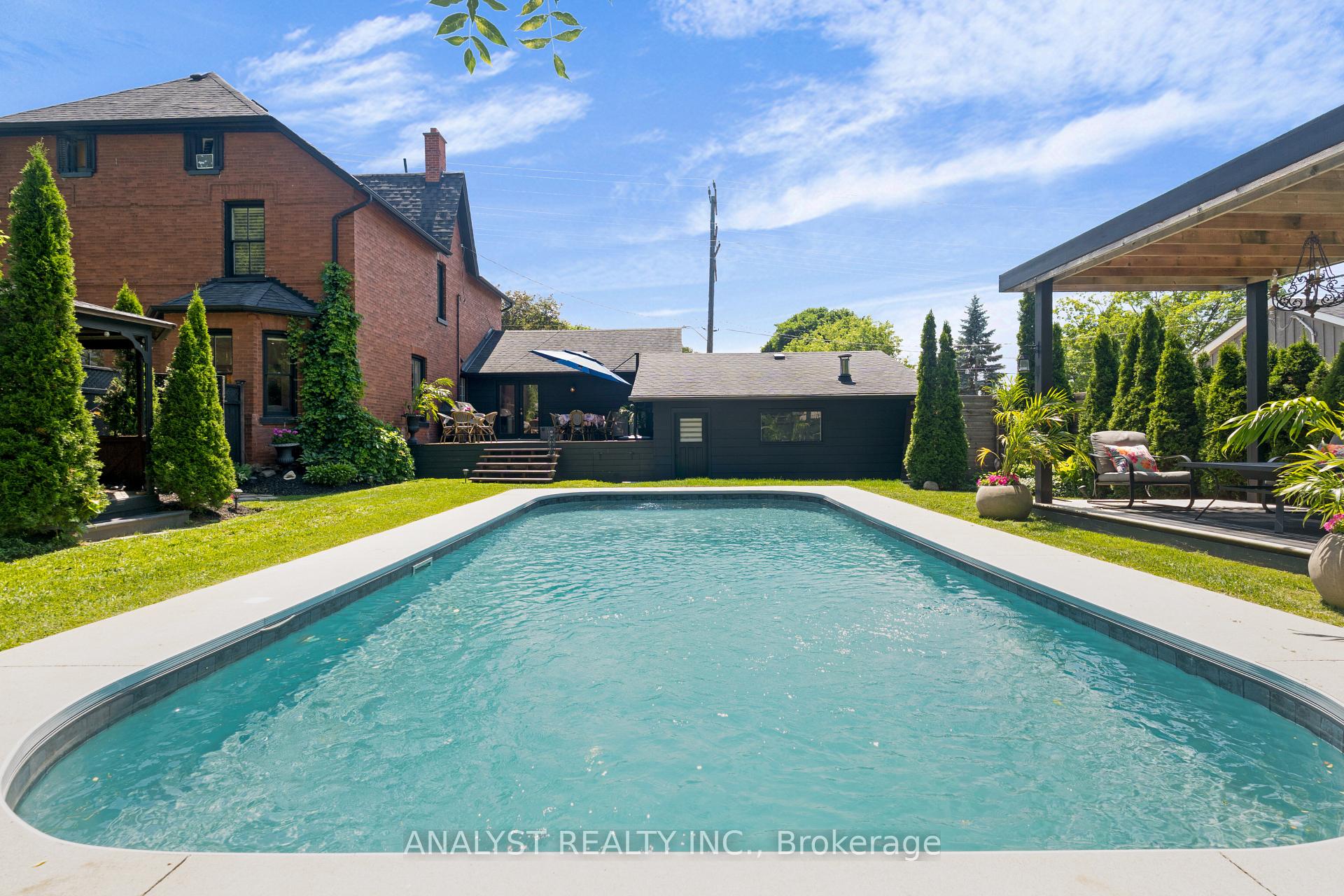 Photo 40 of 20 King Street S, Innisfil, Cookstown — HOMEH