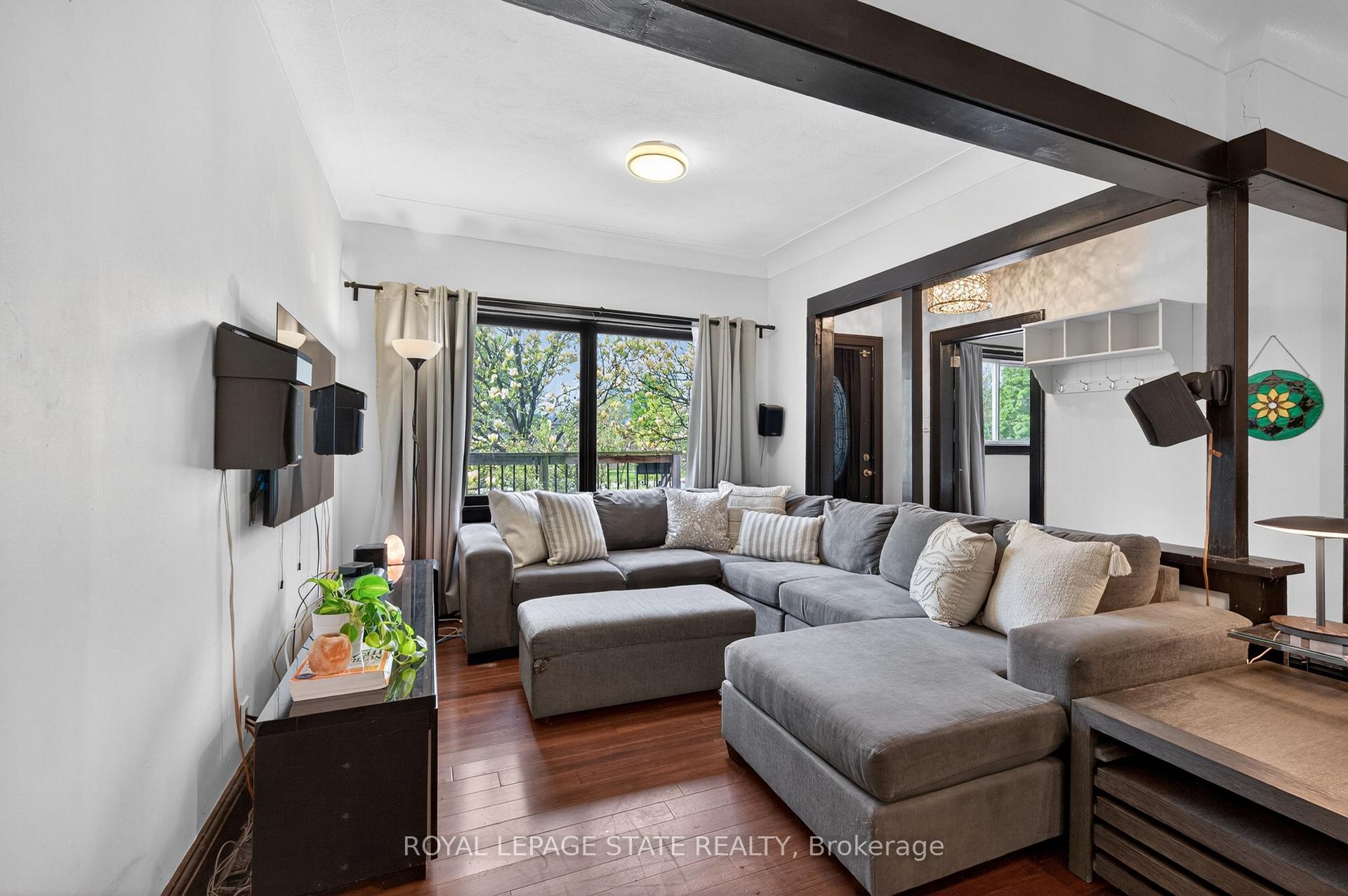 Photo 6 of 147 Strachan Street E, Hamilton, North End — HOMEH