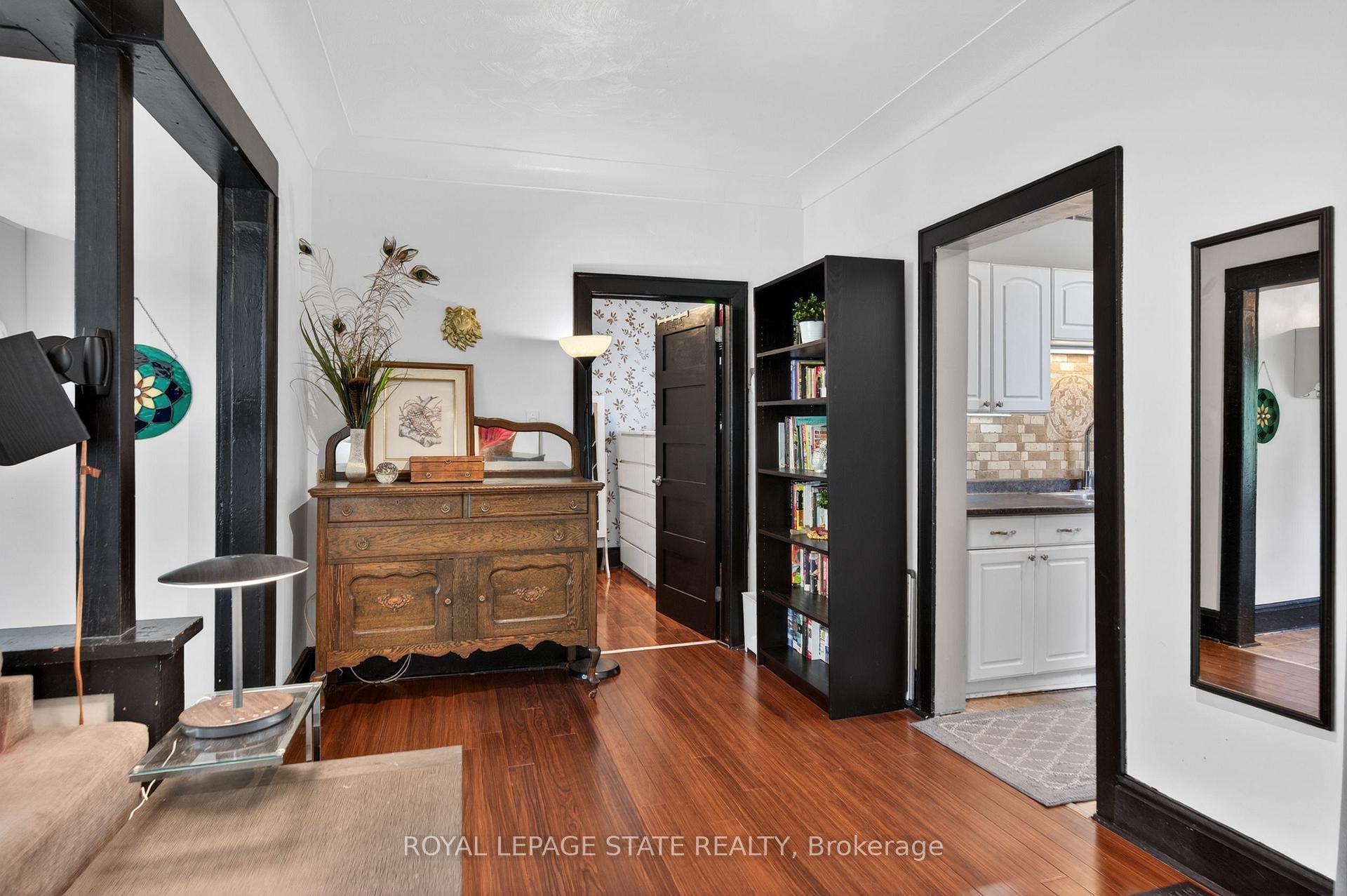 Photo 13 of 147 Strachan Street E, Hamilton, North End — HOMEH