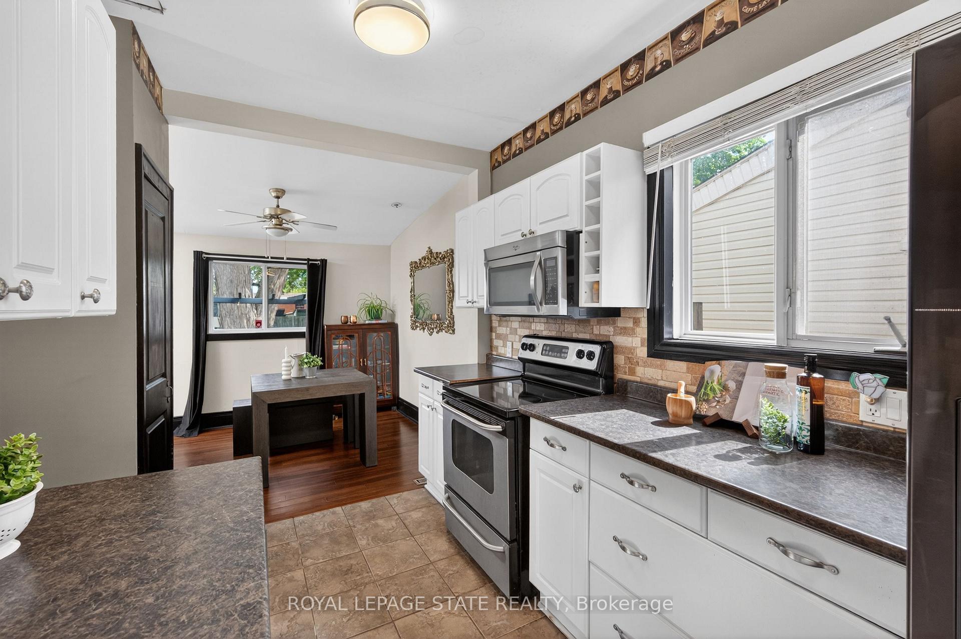 Photo 17 of 147 Strachan Street E, Hamilton, North End — HOMEH