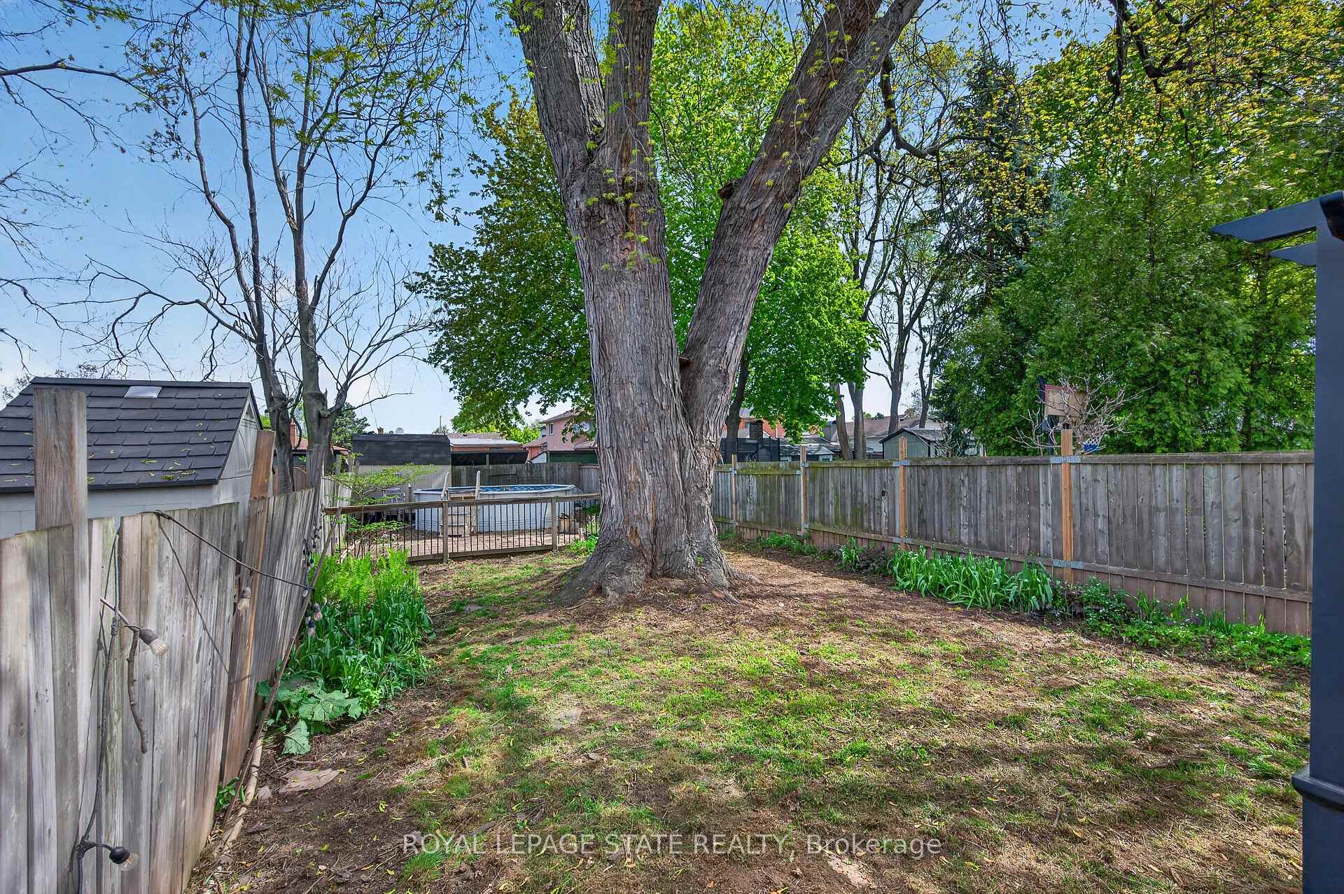 Photo 24 of 147 Strachan Street E, Hamilton, North End — HOMEH