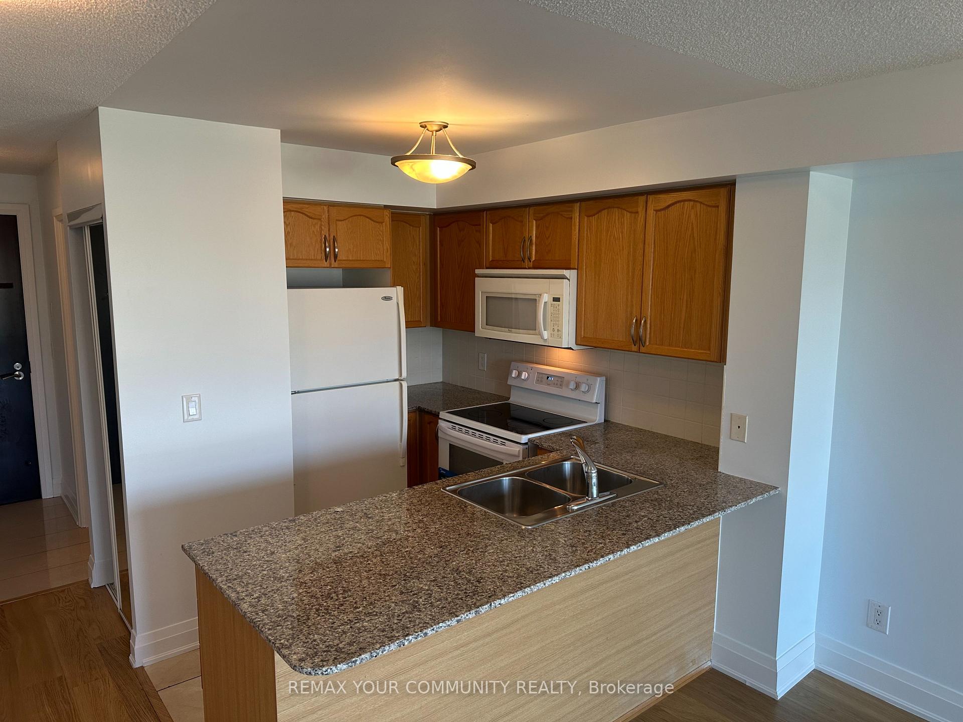 Photo 2 of Unit 406, 30 North Park Road, Vaughan, Beverley Glen — HOMEH