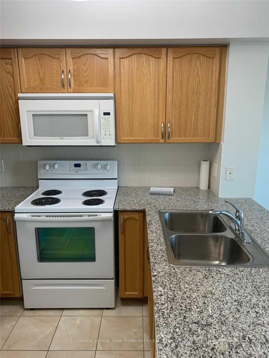 Photo 3 of Unit 406, 30 North Park Road, Vaughan, Beverley Glen — HOMEH