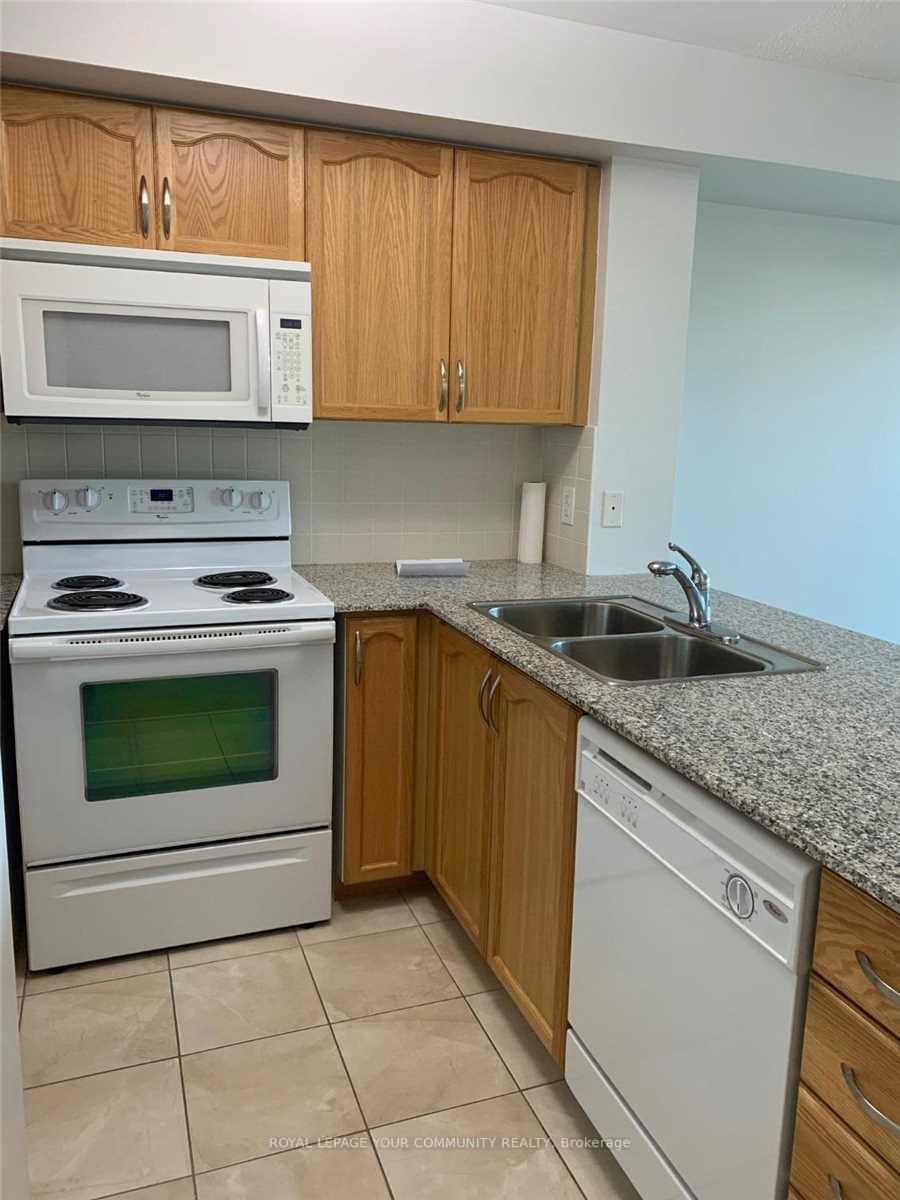 Photo 5 of Unit 406, 30 North Park Road, Vaughan, Beverley Glen — HOMEH