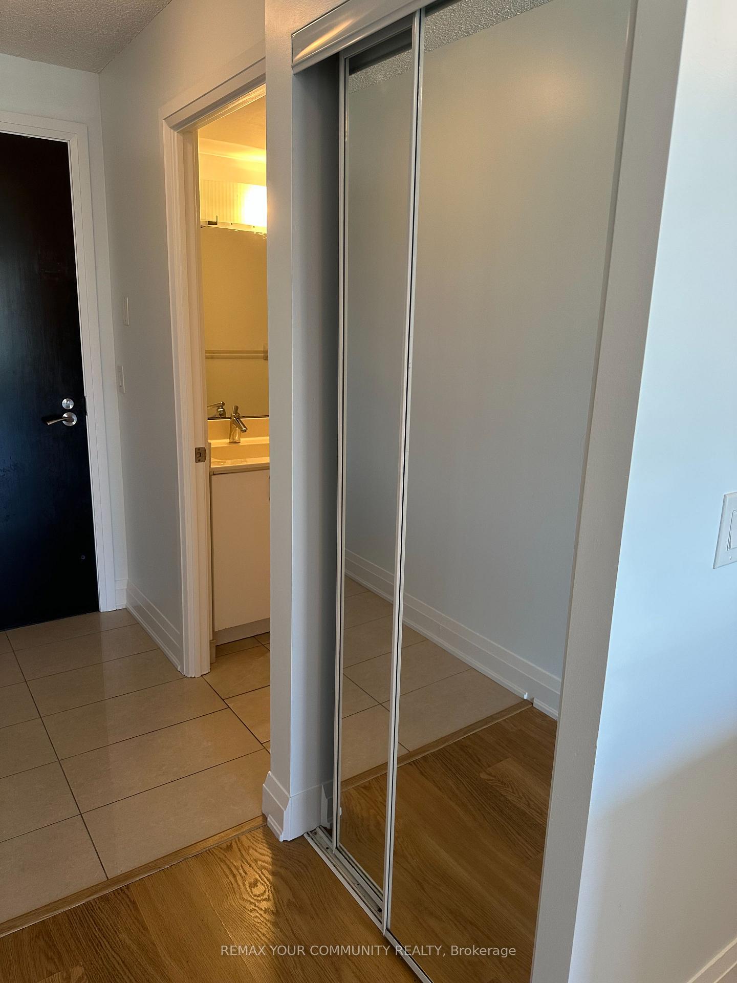 Photo 11 of Unit 406, 30 North Park Road, Vaughan, Beverley Glen — HOMEH