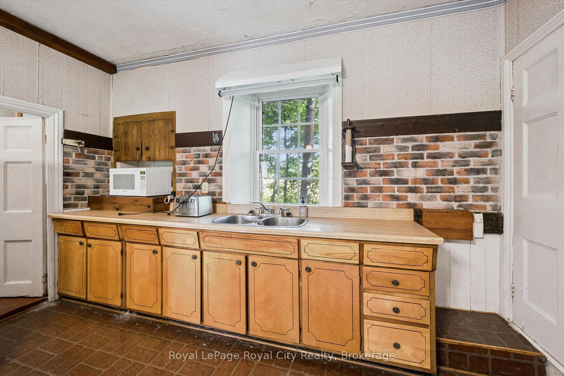 Photo 10 of 5512 Township Rd 3, Guelph/Eramosa, Rural Guelph/Eramosa West — HOMEH