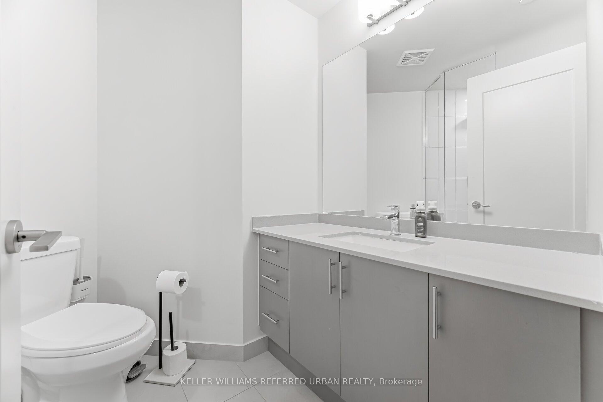 Photo 13 of Unit 1115, 9000 Jane Street, Vaughan, Maple — HOMEH