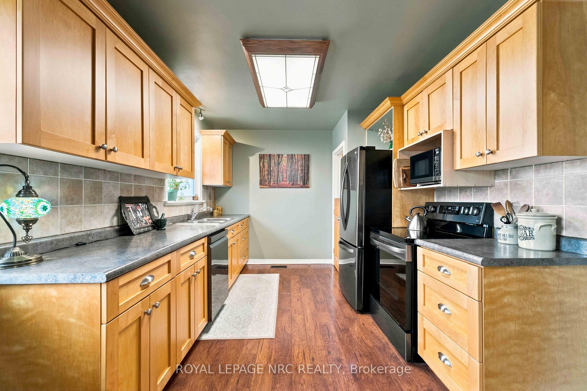 Photo 7 of 3302 Vine Street, Lincoln, Lincoln-Jordan/Vineland — HOMEH