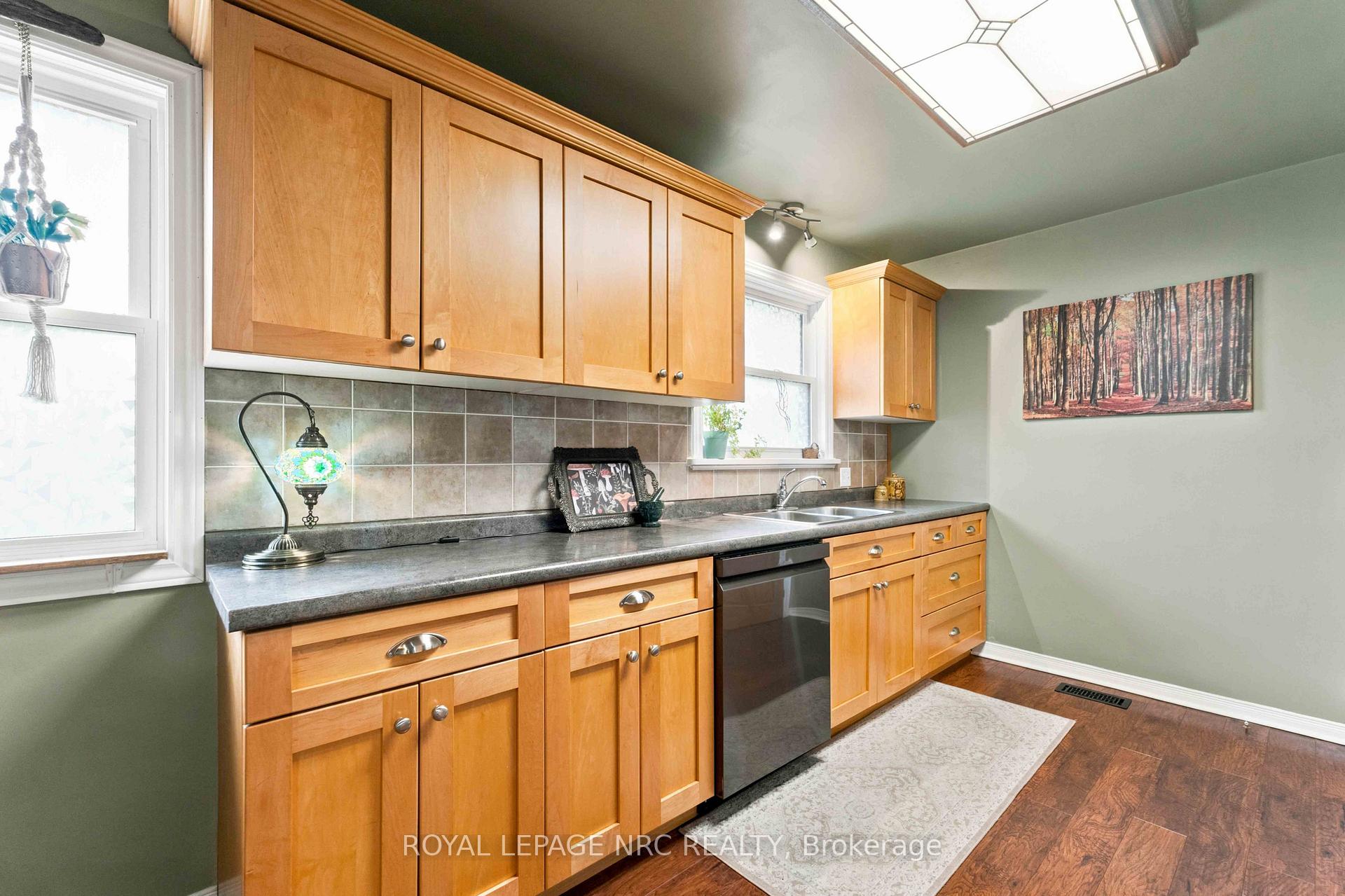 Photo 9 of 3302 Vine Street, Lincoln, Lincoln-Jordan/Vineland — HOMEH
