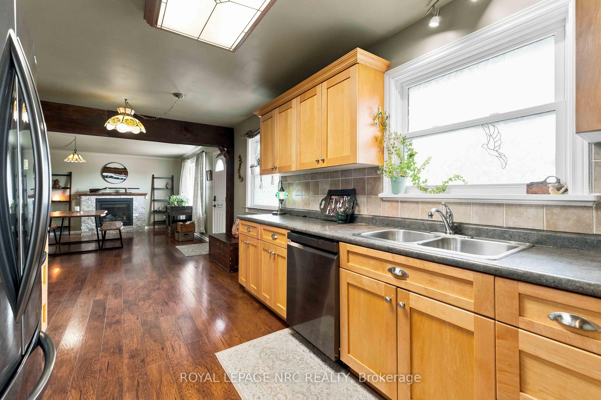 Photo 10 of 3302 Vine Street, Lincoln, Lincoln-Jordan/Vineland — HOMEH