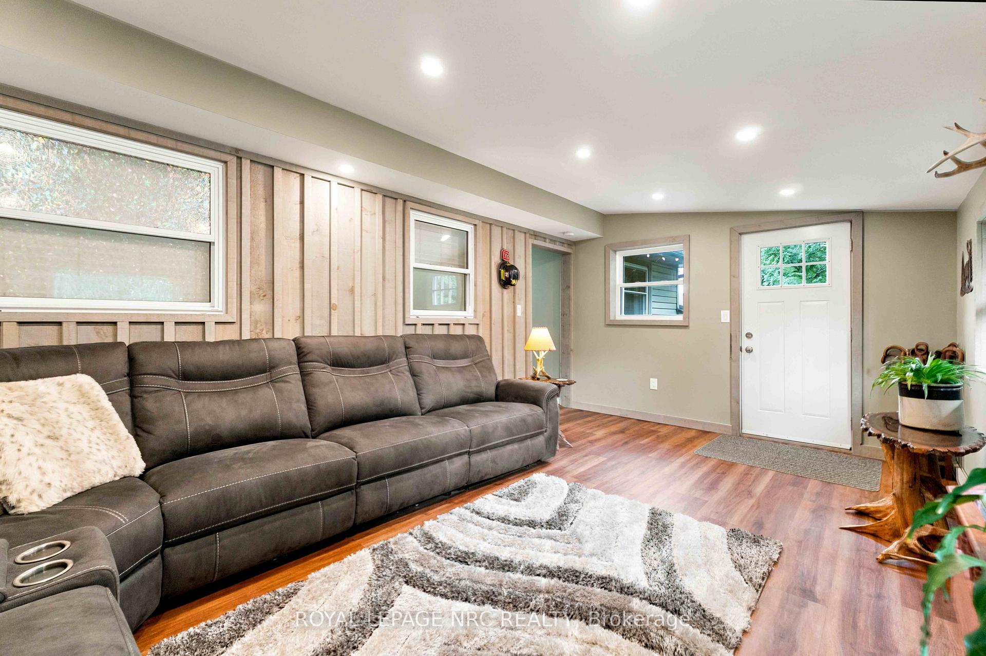 Photo 15 of 3302 Vine Street, Lincoln, Lincoln-Jordan/Vineland — HOMEH