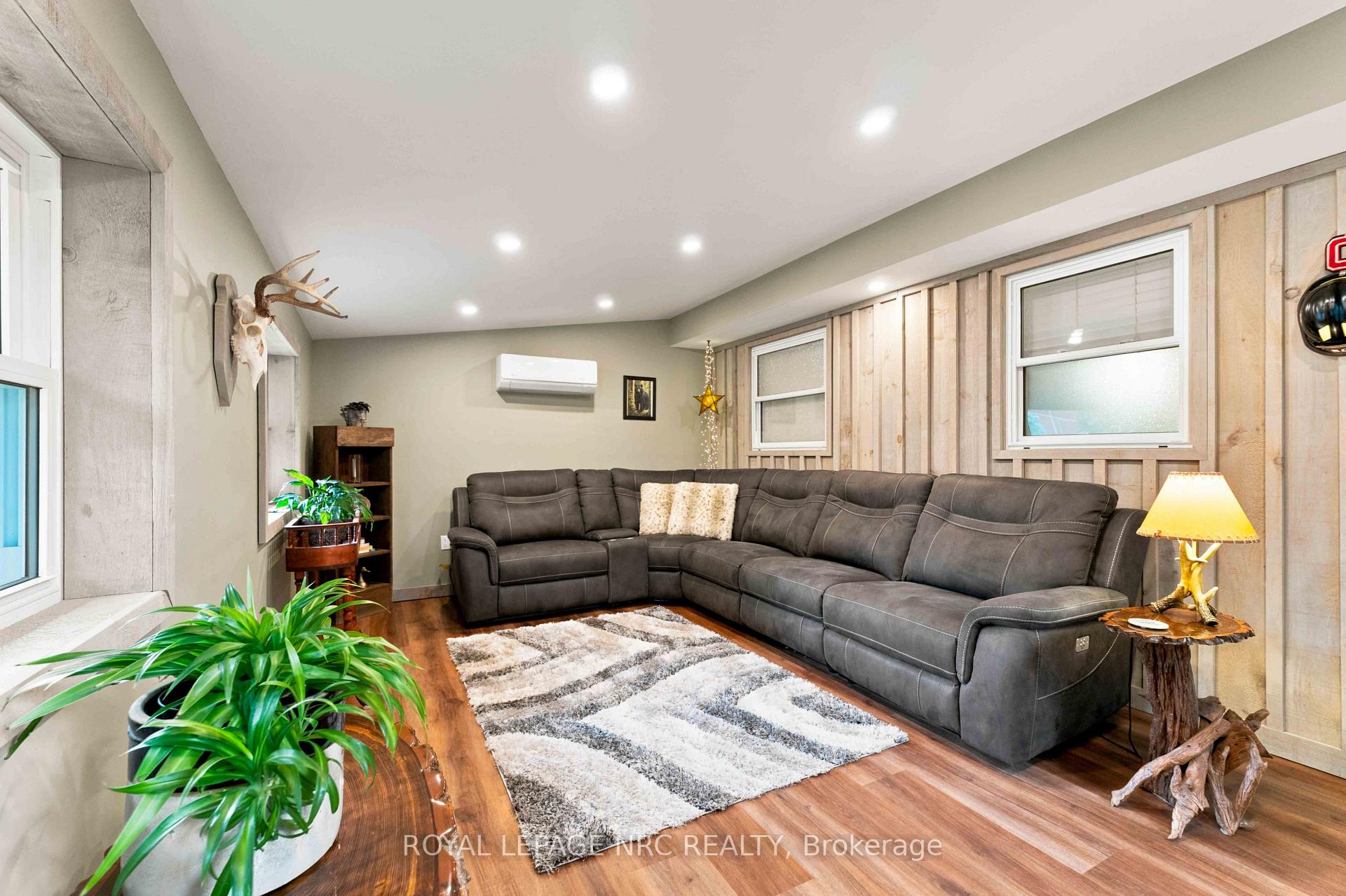 Photo 16 of 3302 Vine Street, Lincoln, Lincoln-Jordan/Vineland — HOMEH