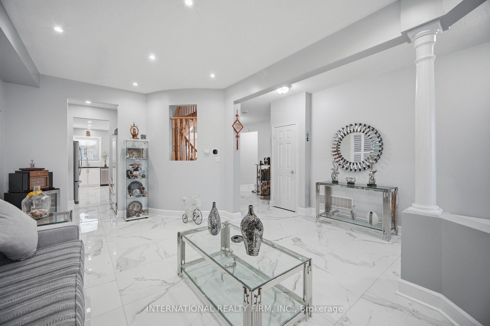 Photo 7 of 84 Fred Young Drive, North York, Downsview-Roding-CFB — HOMEH