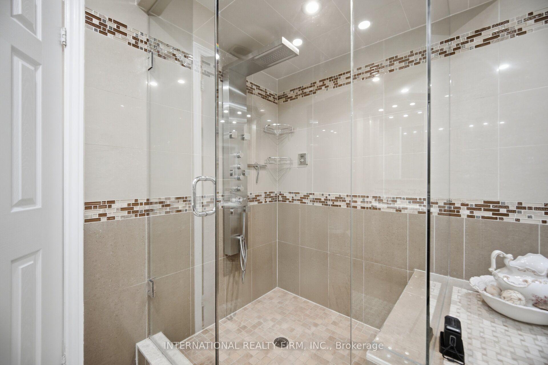 Photo 20 of 84 Fred Young Drive, North York, Downsview-Roding-CFB — HOMEH