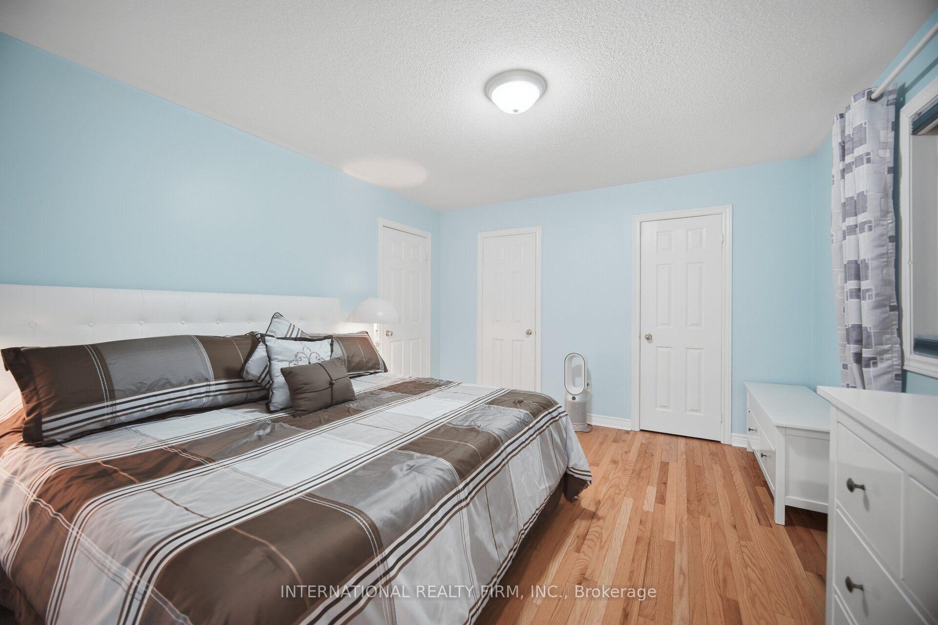 Photo 22 of 84 Fred Young Drive, North York, Downsview-Roding-CFB — HOMEH