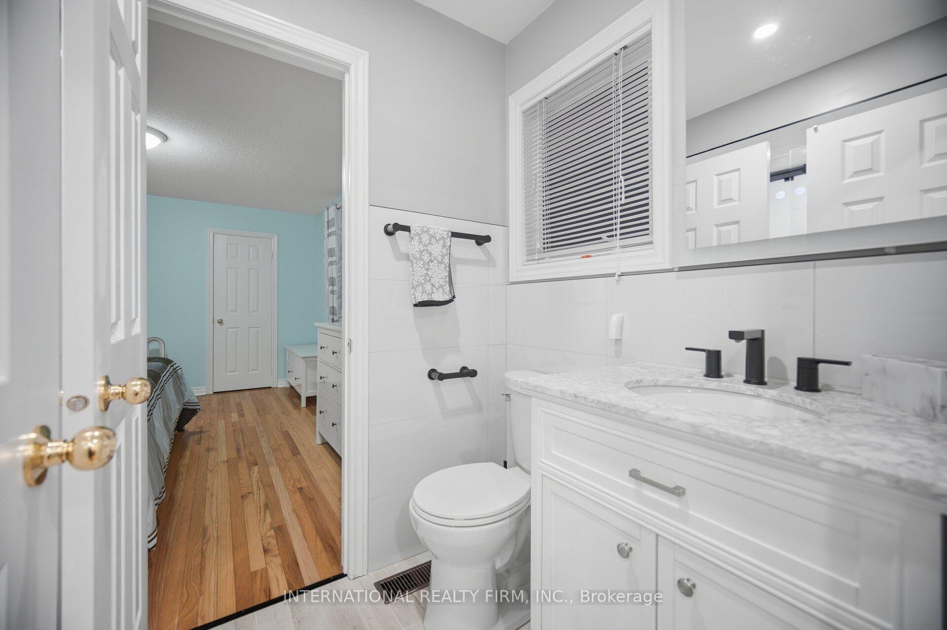 Photo 28 of 84 Fred Young Drive, North York, Downsview-Roding-CFB — HOMEH