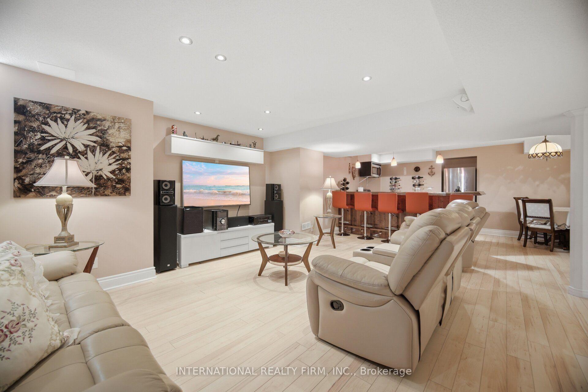 Photo 30 of 84 Fred Young Drive, North York, Downsview-Roding-CFB — HOMEH