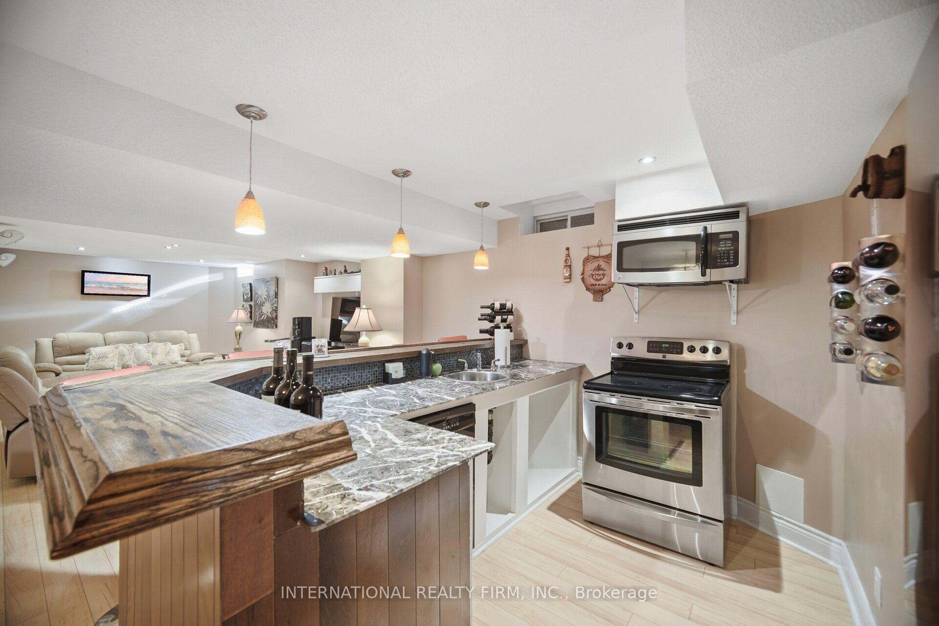 Photo 34 of 84 Fred Young Drive, North York, Downsview-Roding-CFB — HOMEH