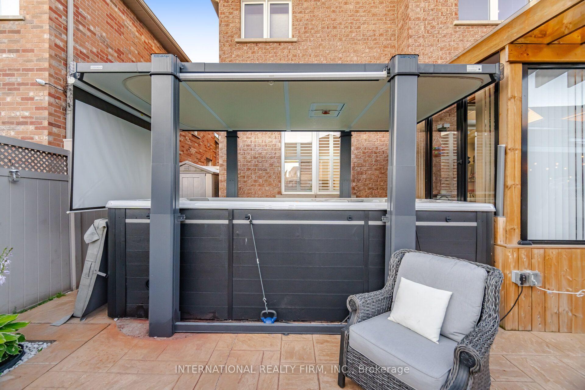 Photo 44 of 84 Fred Young Drive, North York, Downsview-Roding-CFB — HOMEH