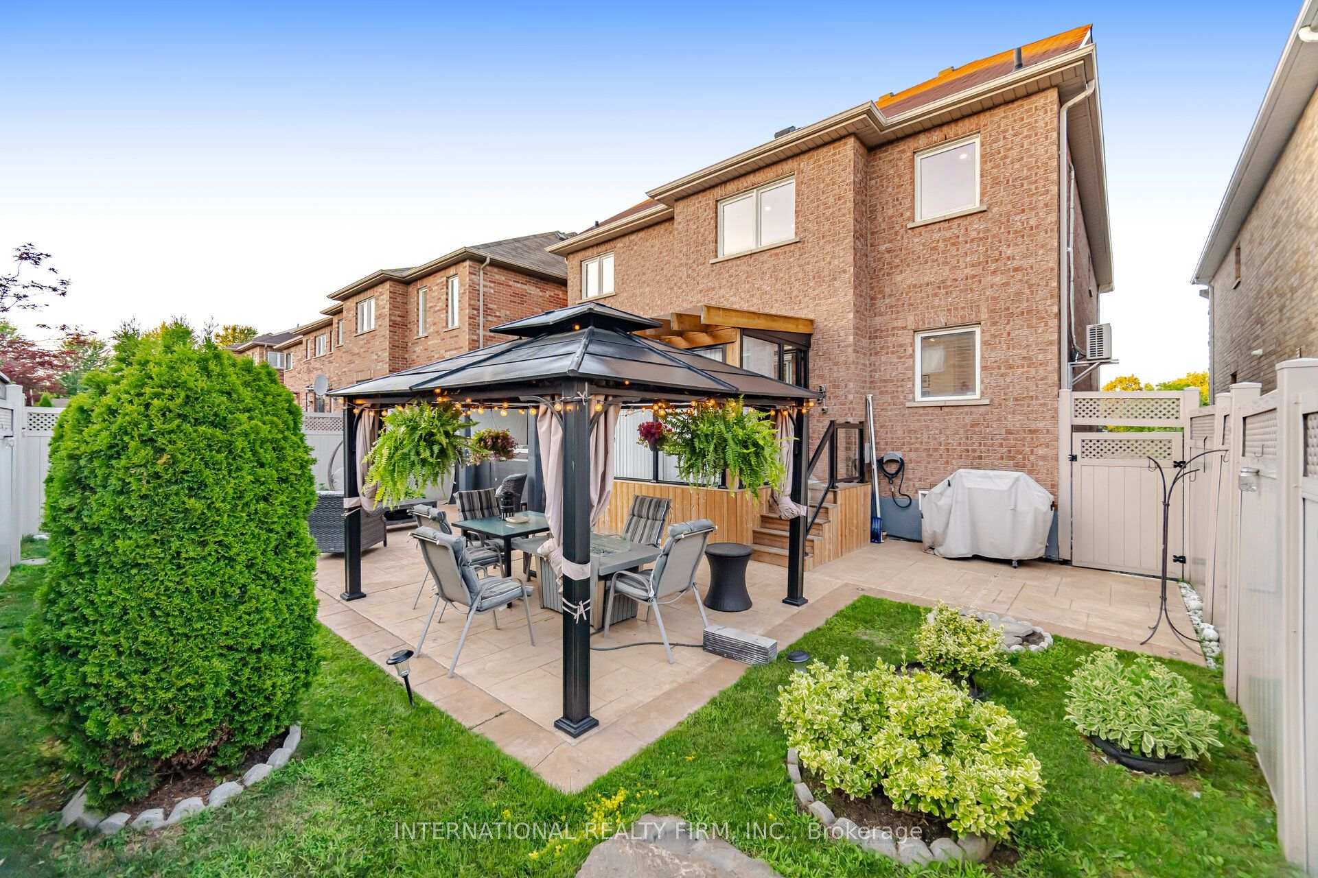 Photo 46 of 84 Fred Young Drive, North York, Downsview-Roding-CFB — HOMEH