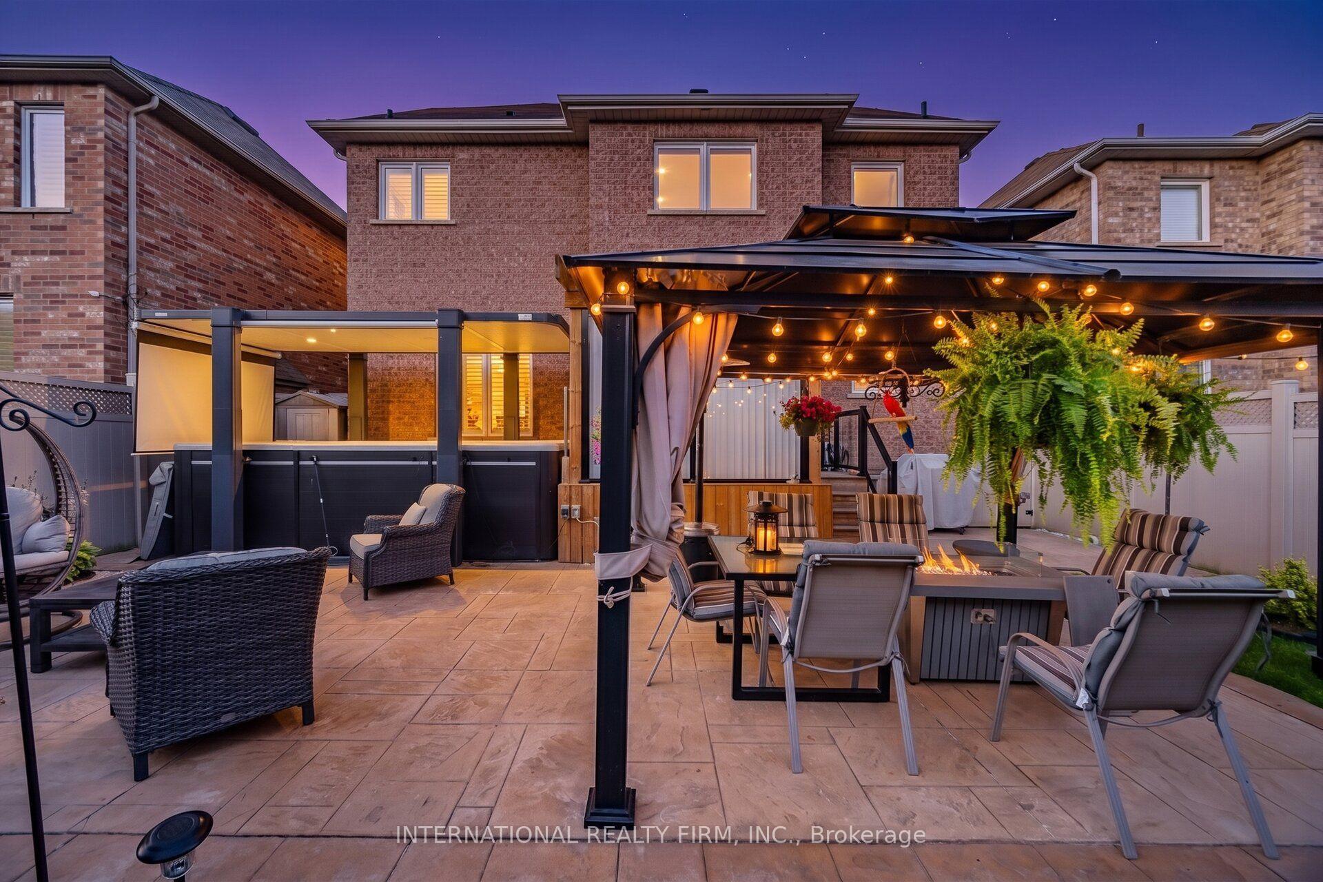 Photo 50 of 84 Fred Young Drive, North York, Downsview-Roding-CFB — HOMEH