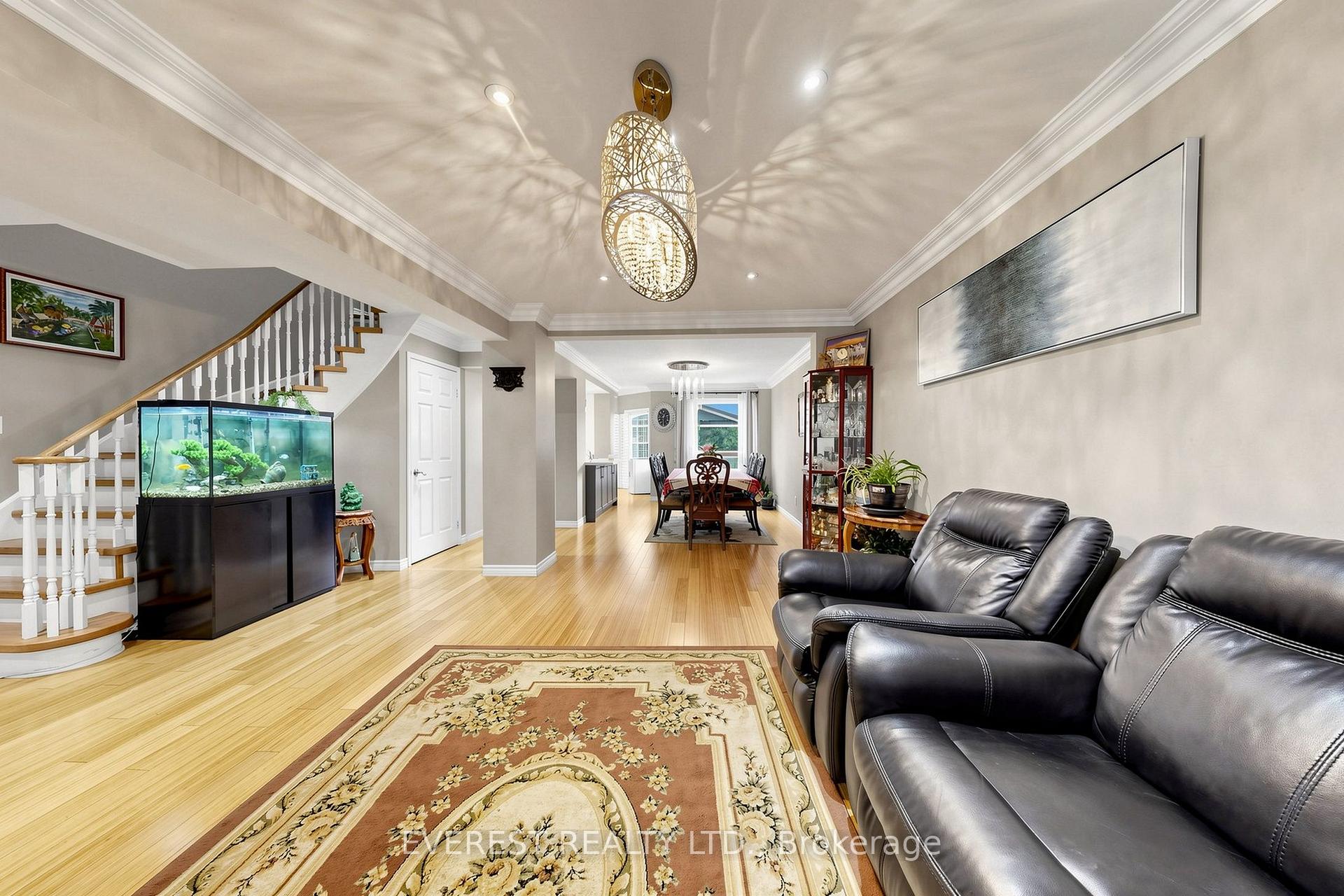 Photo 7 of 7 Tarlton Court, Vaughan, Brownridge — HOMEH