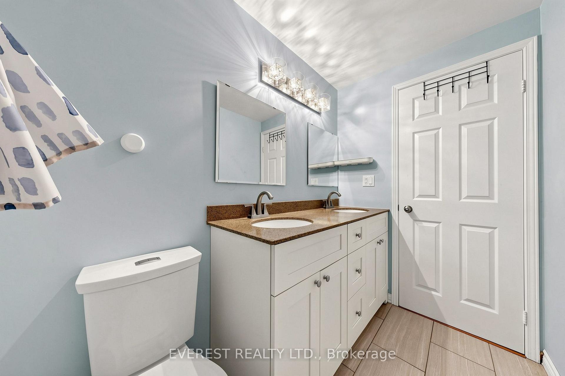 Photo 33 of 7 Tarlton Court, Vaughan, Brownridge — HOMEH