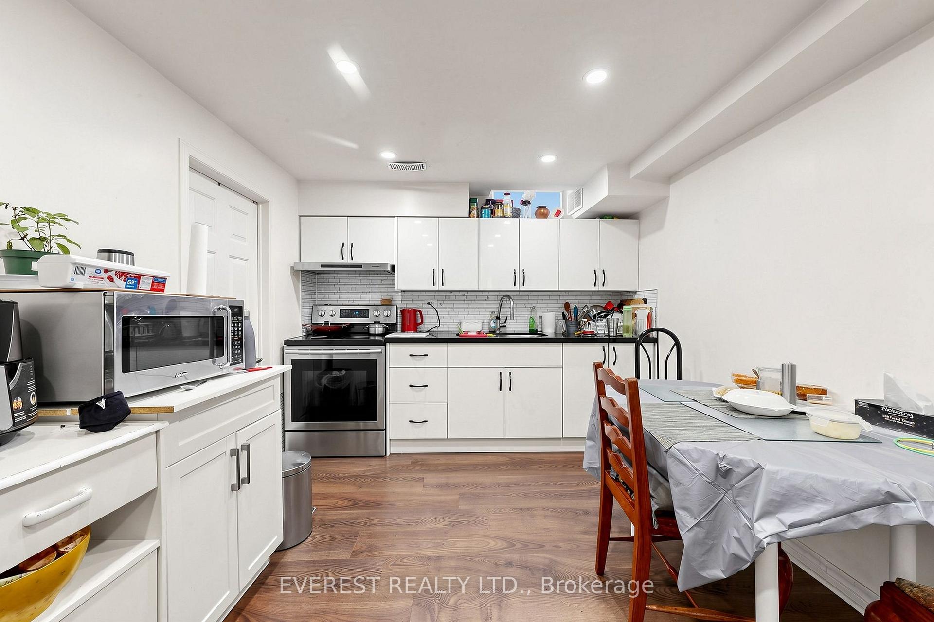 Photo 35 of 7 Tarlton Court, Vaughan, Brownridge — HOMEH