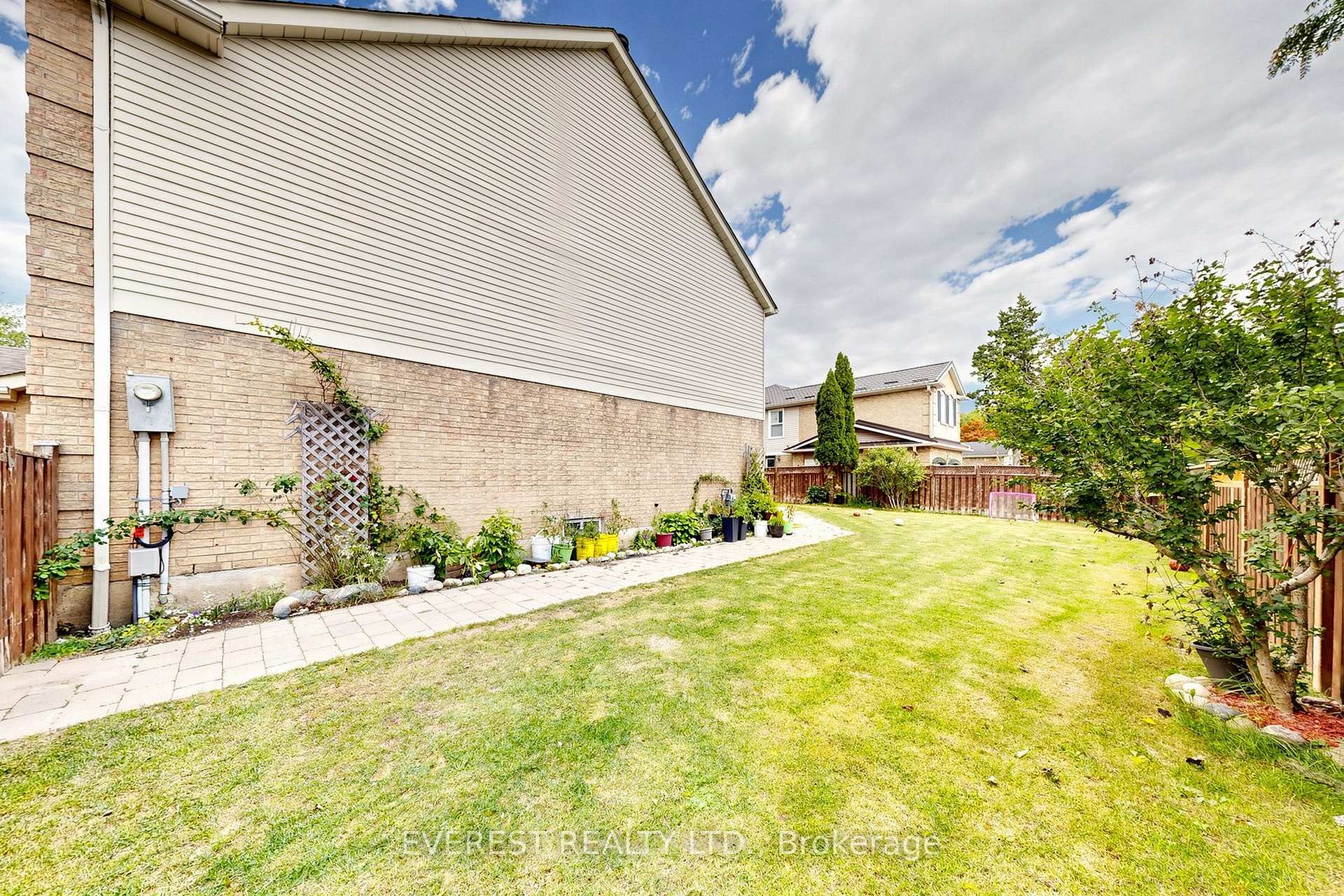 Photo 44 of 7 Tarlton Court, Vaughan, Brownridge — HOMEH