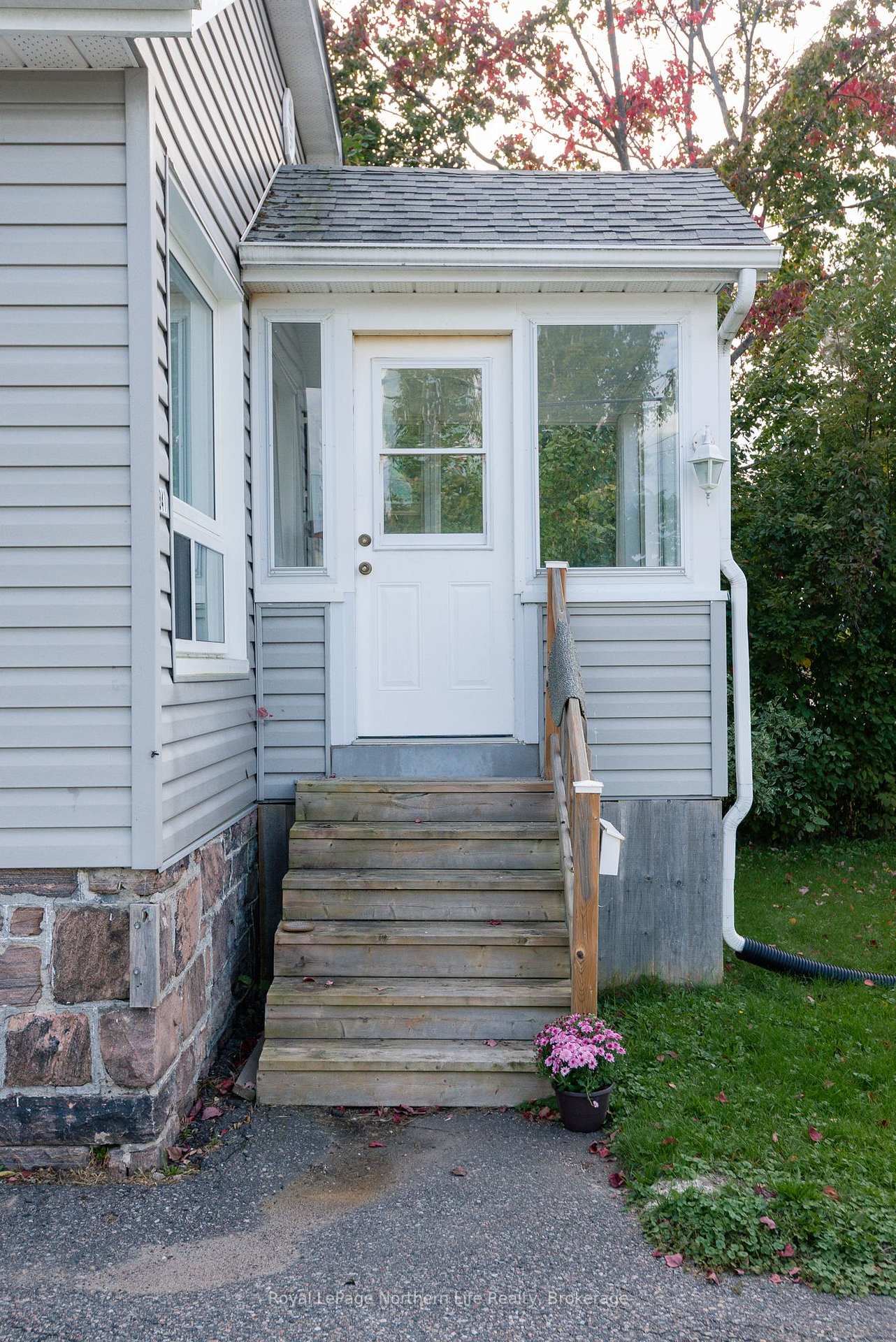 Photo 5 of 1341 Wyld Street, North Bay, Central — HOMEH