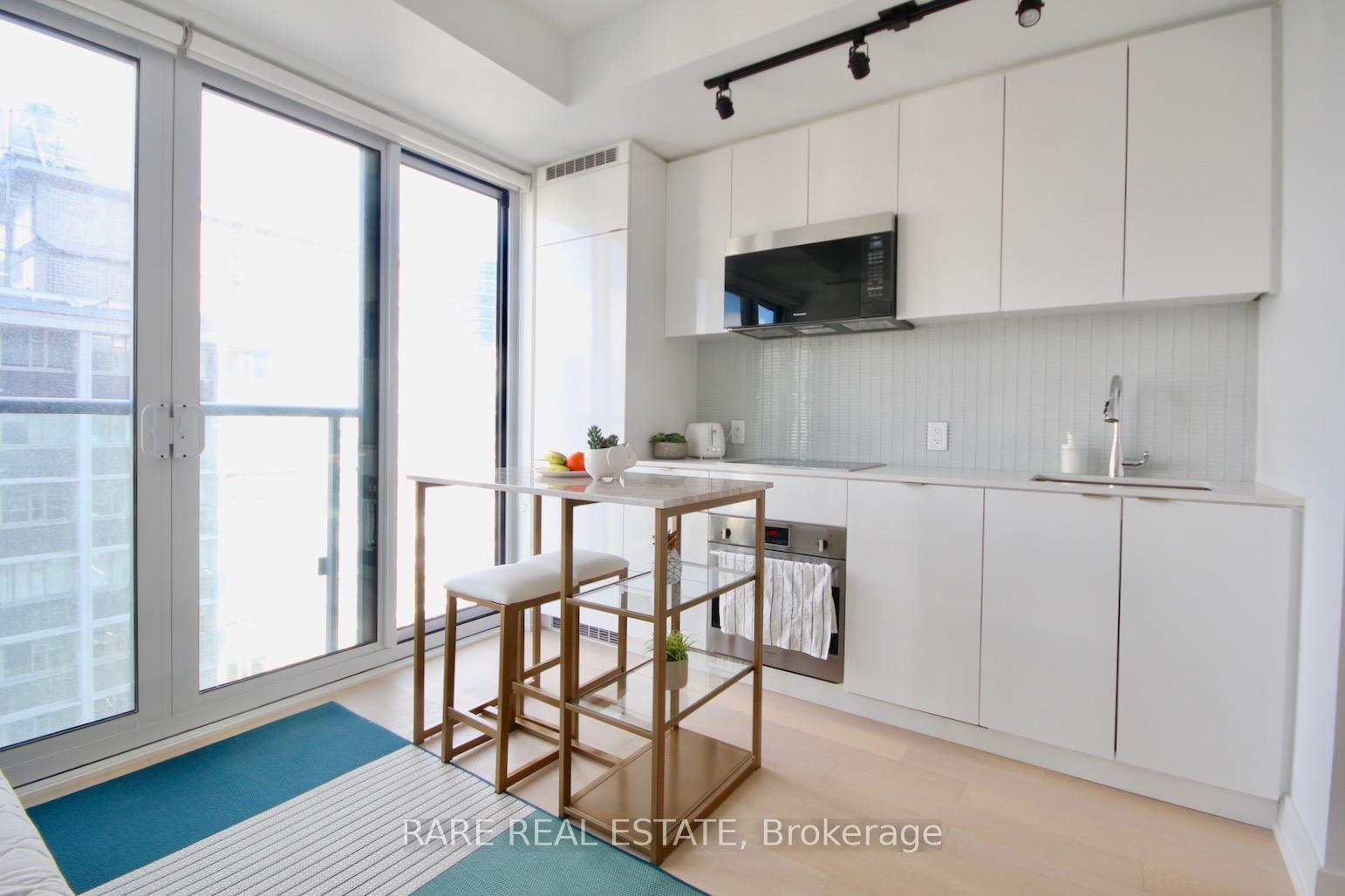 Photo 3 of Unit 2808, 7 Grenville Street, Toronto, Bay Street Corridor — HOMEH