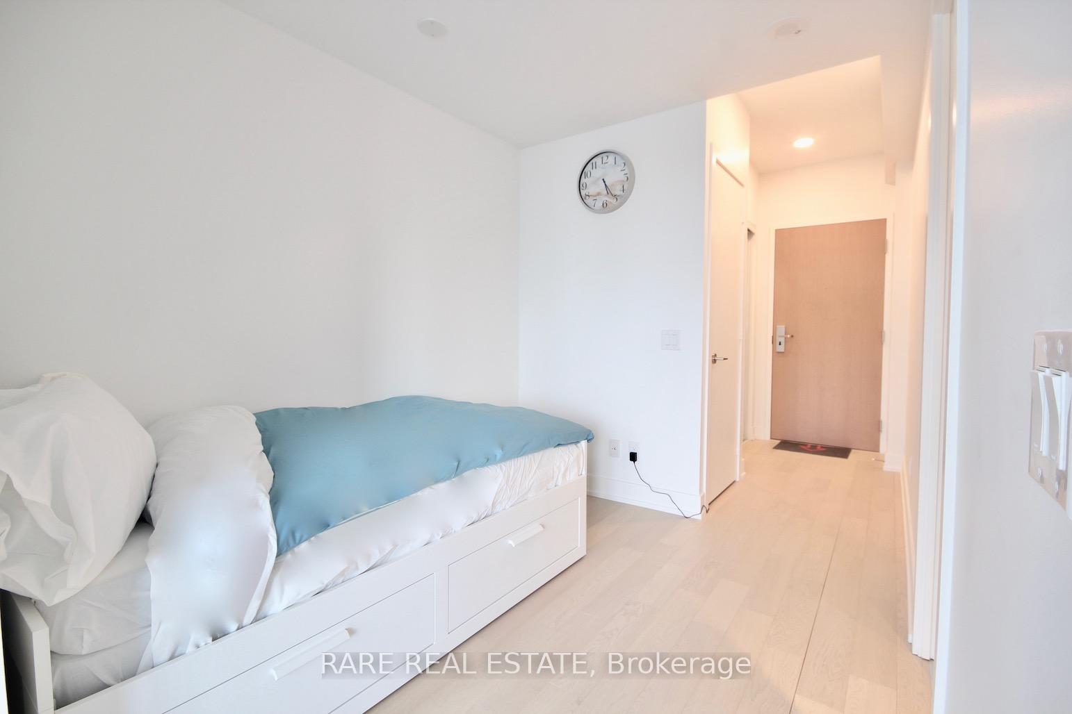 Photo 5 of Unit 2808, 7 Grenville Street, Toronto, Bay Street Corridor — HOMEH
